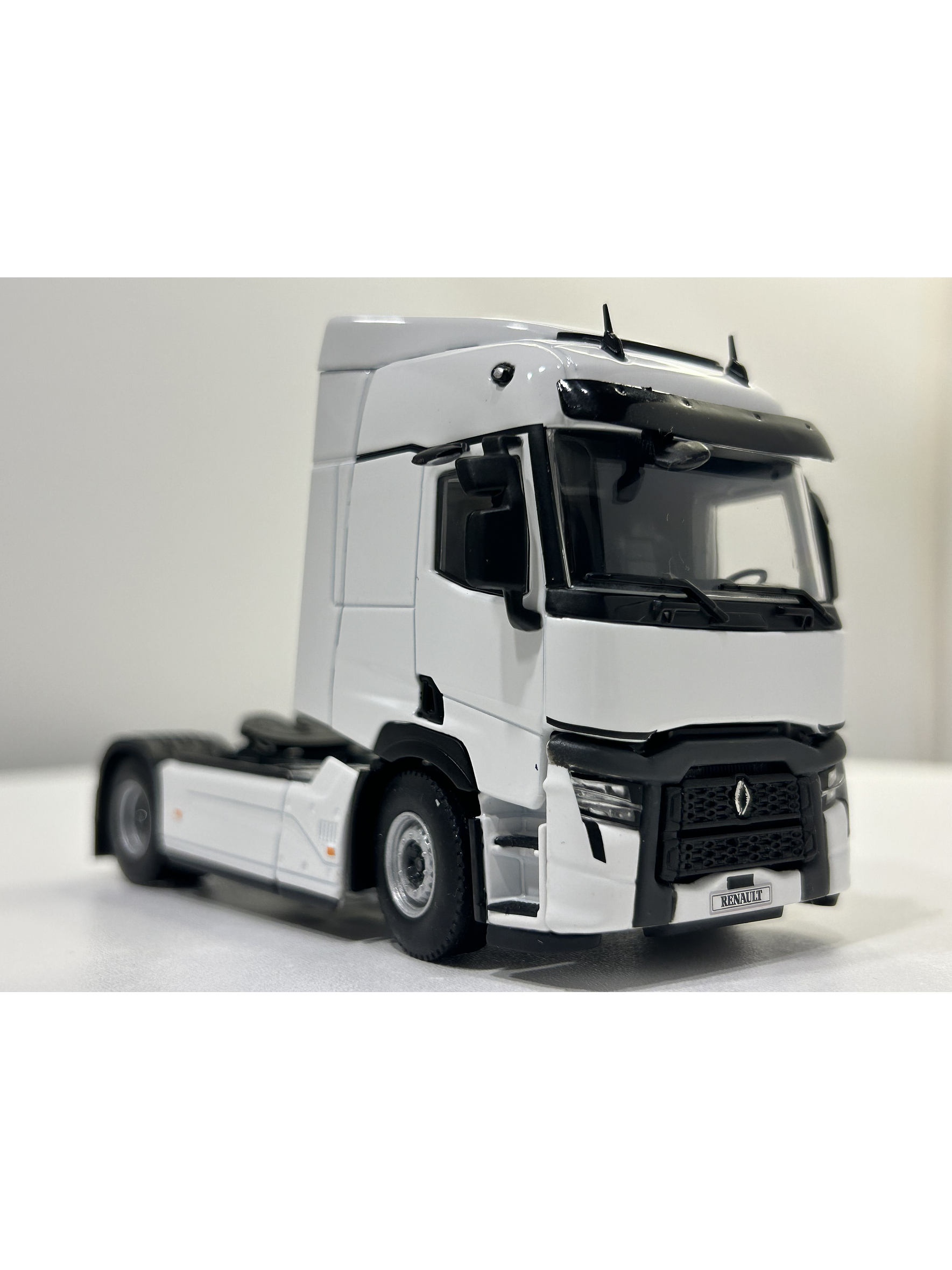 WSI Renault T EVO 4x2 White Line 1:50 | Camión de nueva generación a escala 3