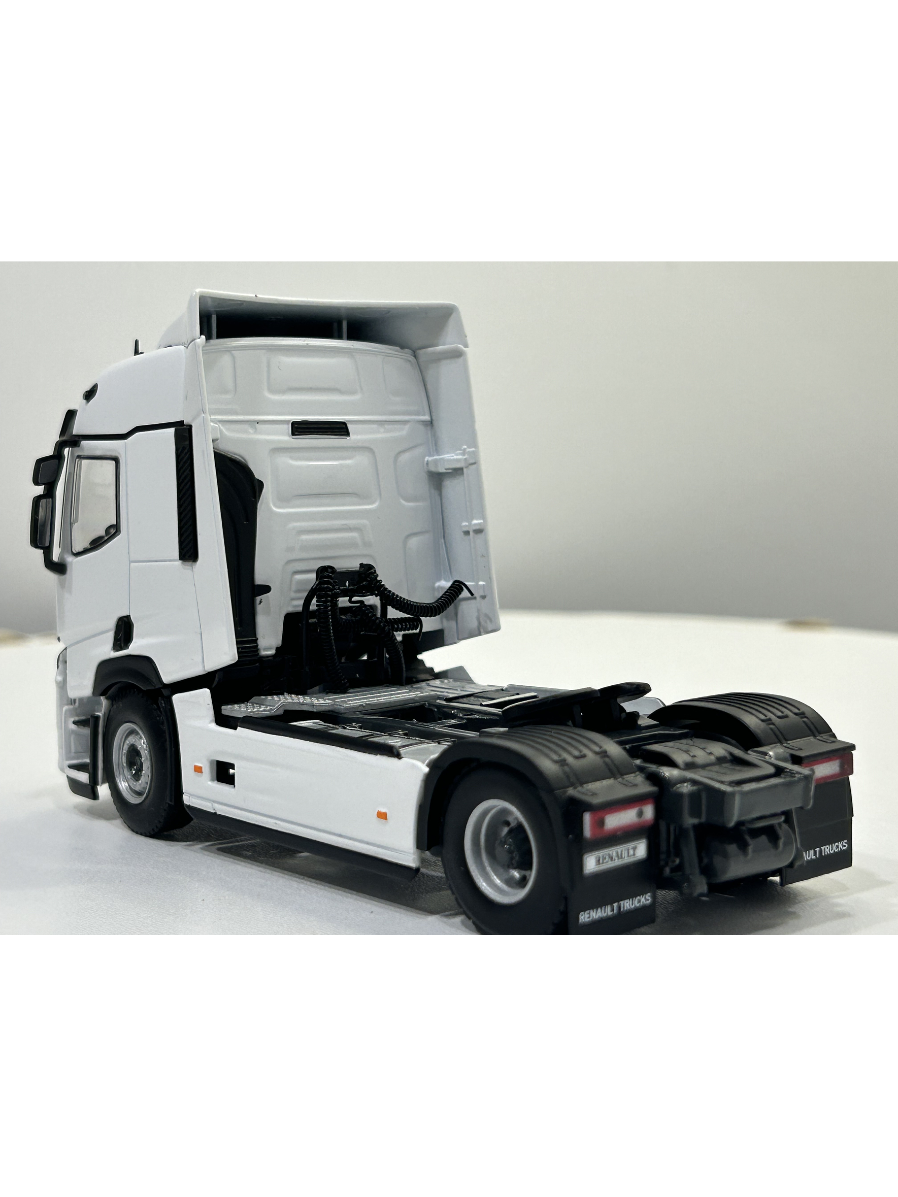 WSI Renault T EVO 4x2 White Line 1:50 | Camión de nueva generación a escala 7