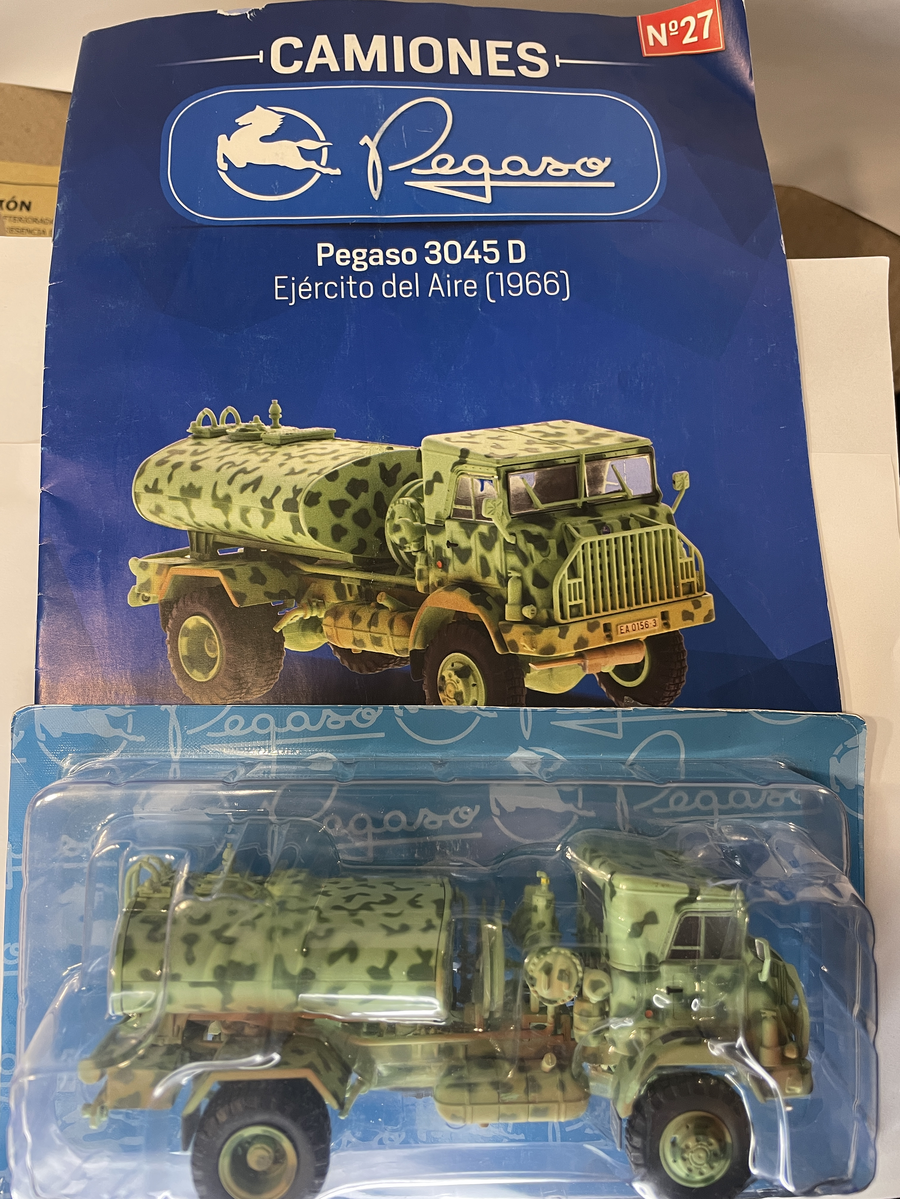 Pegaso 3045 Cisterna Ejército 1:43 Salvat | Camión militar español a escala - DETALLE - 10