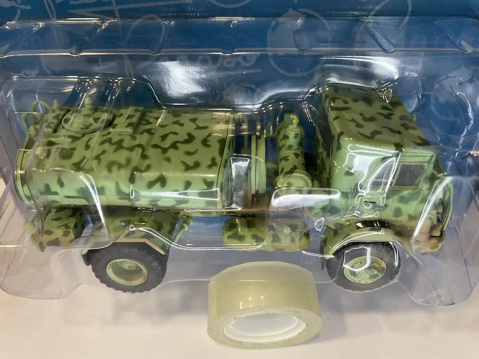 Camión Pegaso 3045 Cisterna Ejército 1:43 Salvat 7