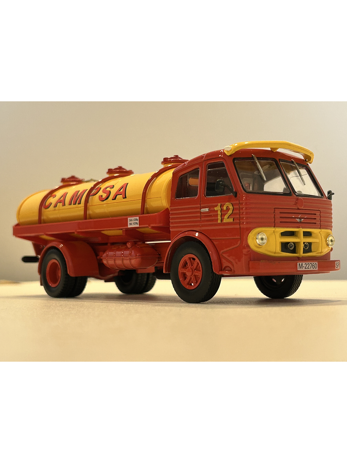 Pegaso Z-206 CAMPSA 1956 – IXO 1:43 | Camión Histórico Español - Coleccionable 3