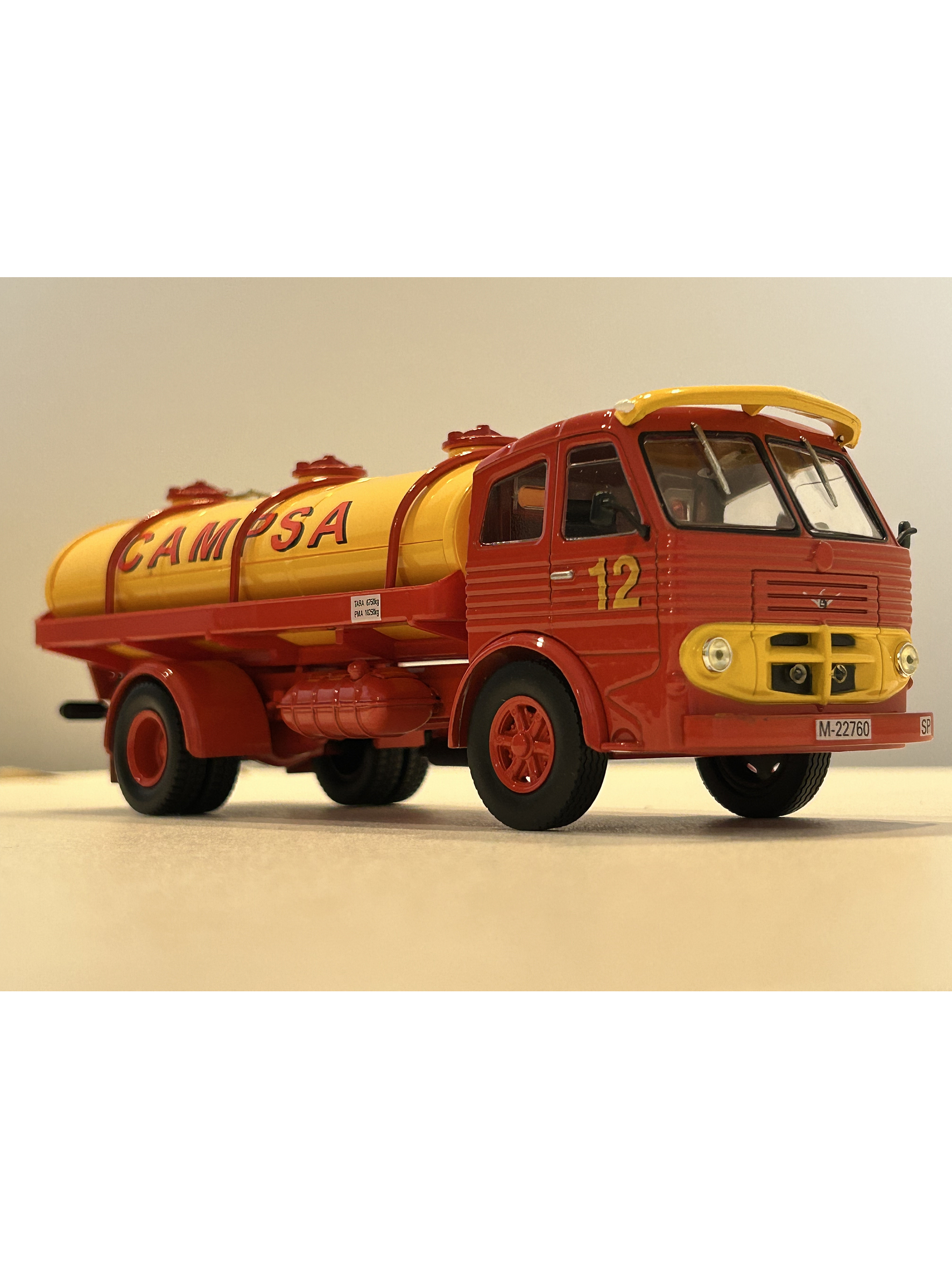 Pegaso Z-206 CAMPSA 1956 – IXO 1:43 | Camión Histórico Español - Coleccionable 3