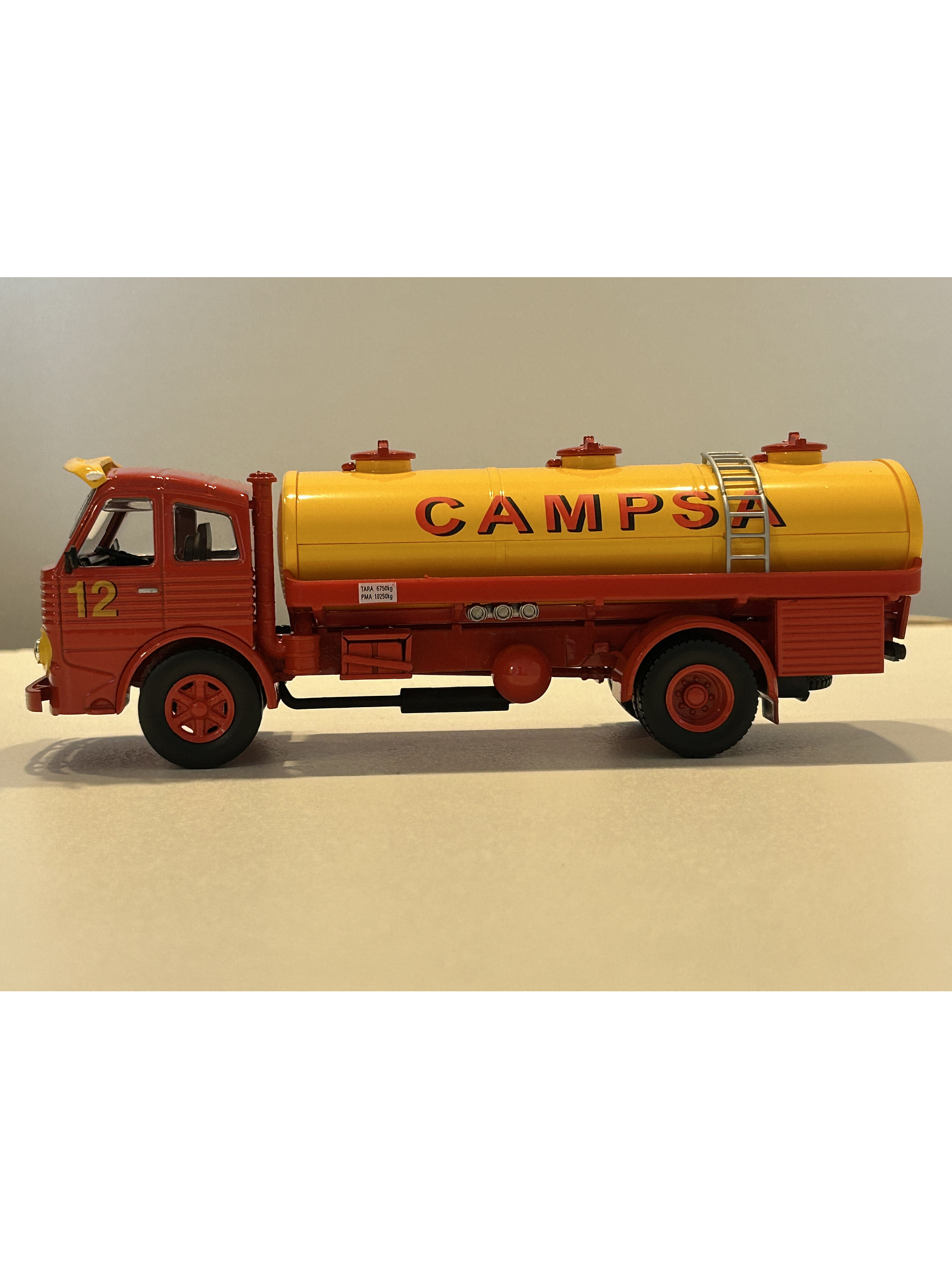 Pegaso Z-206 CAMPSA 1956 – IXO 1:43 | Camión Histórico Español - Coleccionable 8