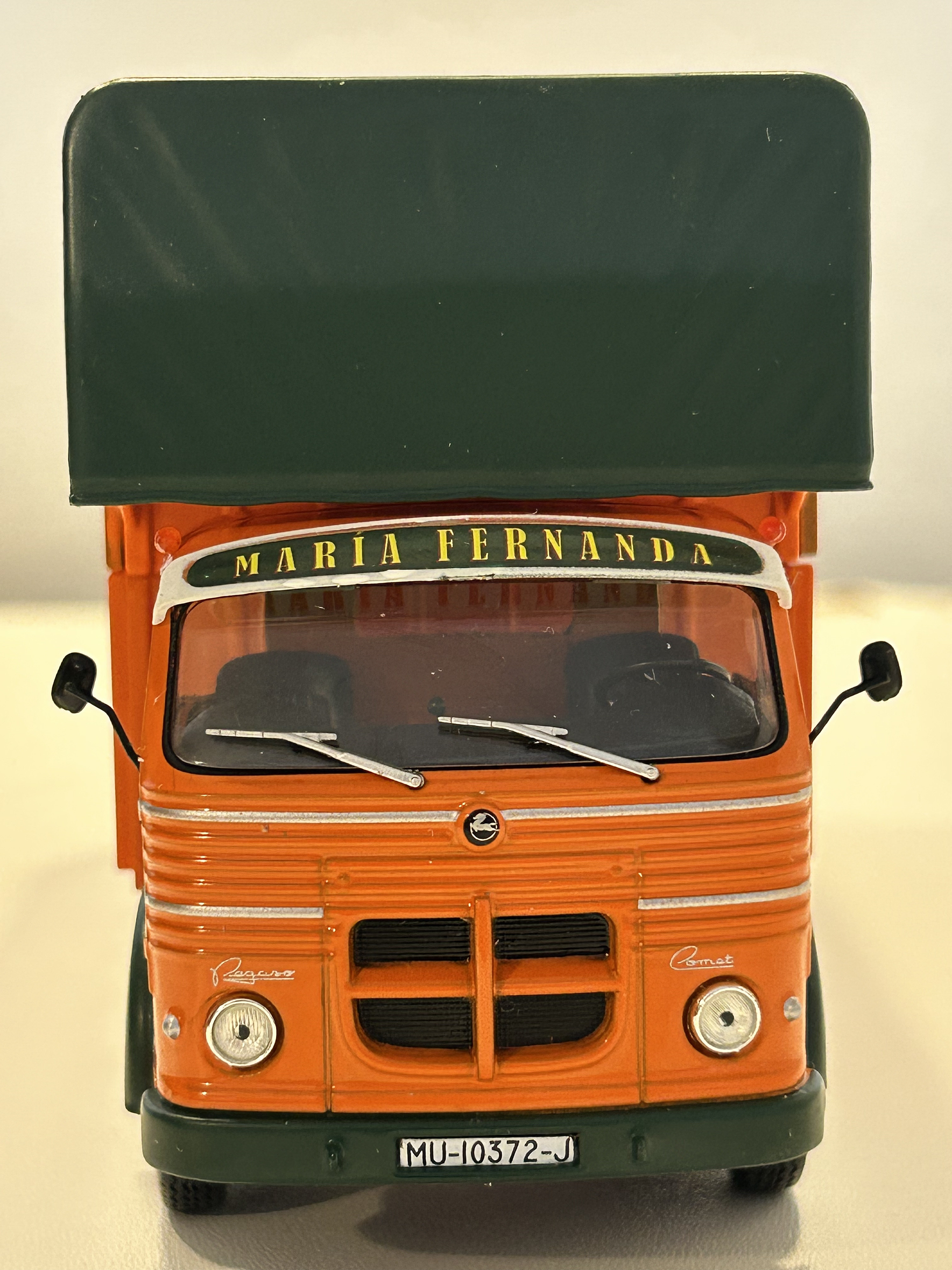 Pegaso Comet 1095 Frutas y Verduras 1963 IXO Models 1:43 – Camión clásico de colección 2