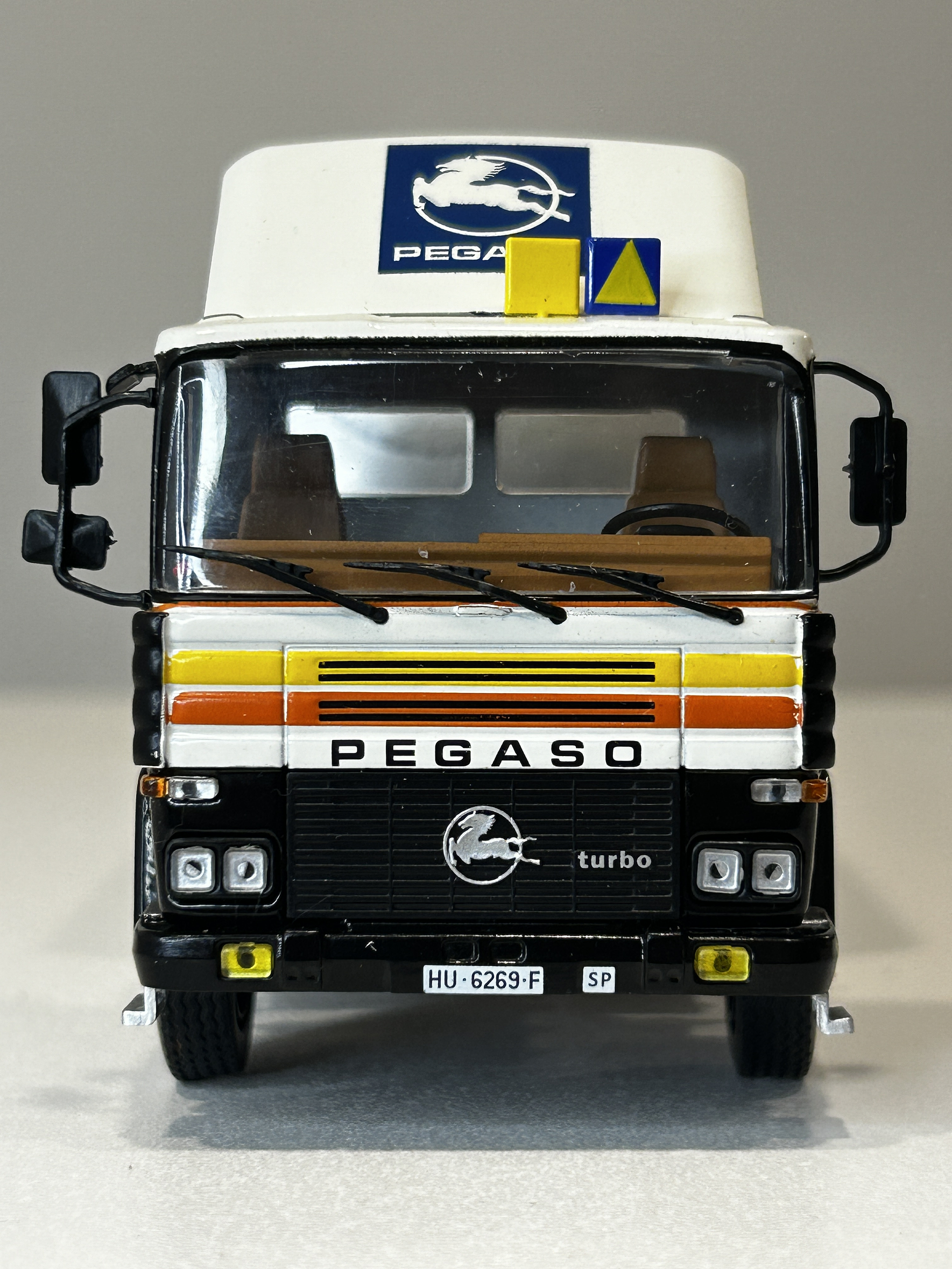 Pegaso 1231 T Cabeza Cuadrada (1983–1989) – Salvat Semi Remorque d’Exception 1:43 2