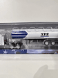 International Eagle 9700 Cabover (1997) – YPF Cisterna Combustible – Colección Camiones Americanos 1:43 - thumbnail 10