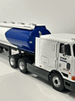 International Eagle 9700 Cabover (1997) – YPF Cisterna Combustible – Colección Camiones Americanos 1:43 - thumbnail 9