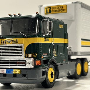 International Eagle 9700 COE “Builders” – Semi Remolque Americano – 1:43