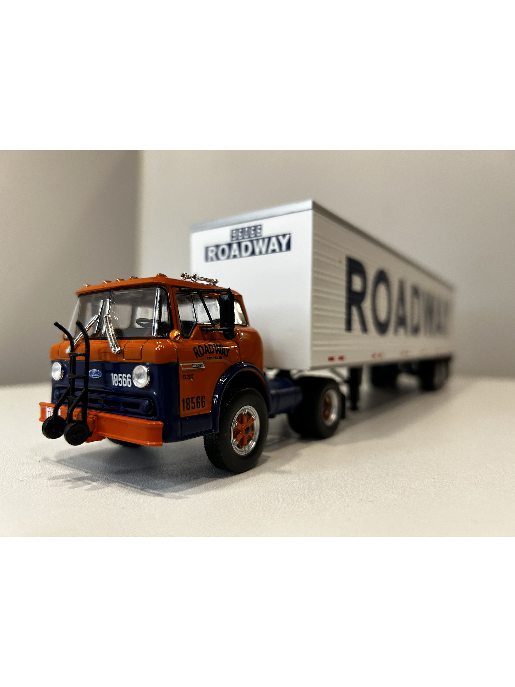 Ford Serie C 1980 “Roadway” – Camión Americano Clásico – Altaya 1:43 1