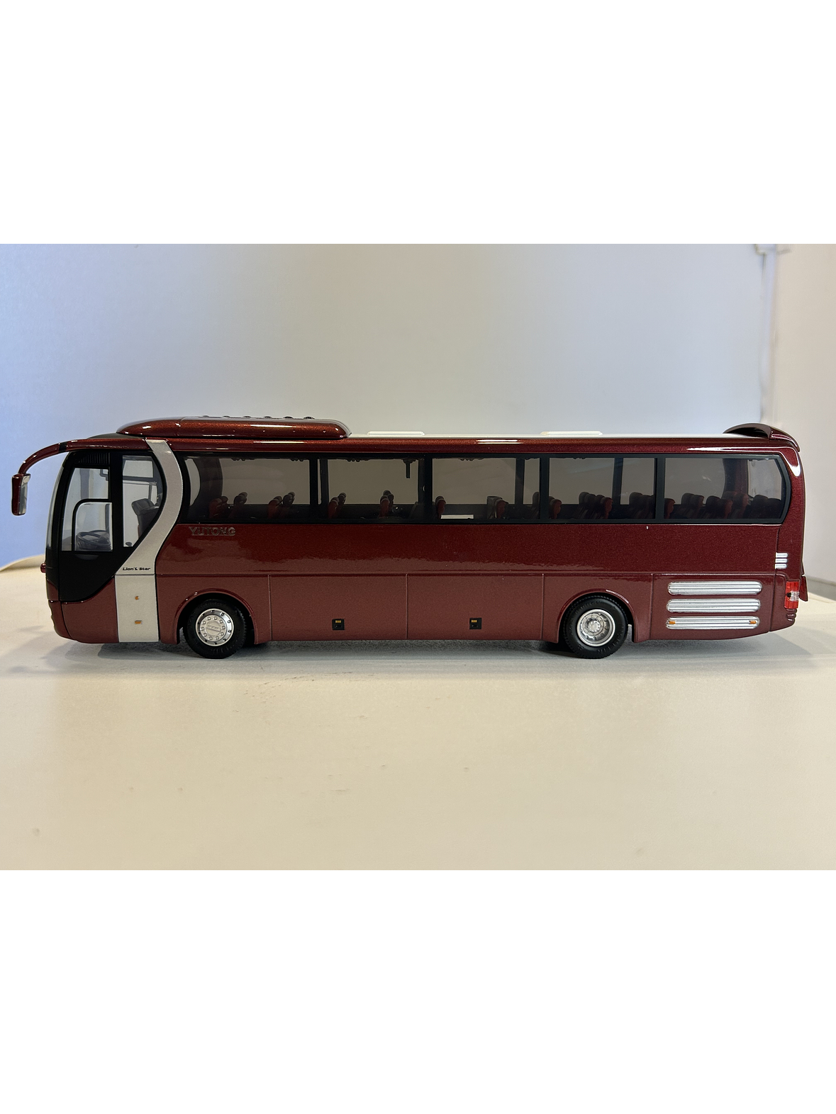 Yutong Bus MAN RheinSTAR ZK6120R41 – Tour de Lujo | Modelo a Escala 1:42 Aleación Metal 10