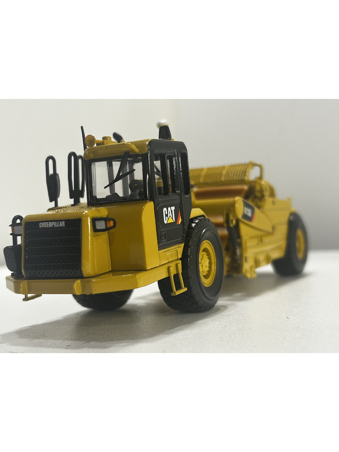 CAT 623G Elevating Scraper – Maquinaria minera y construcción | Modelo a escala 1
