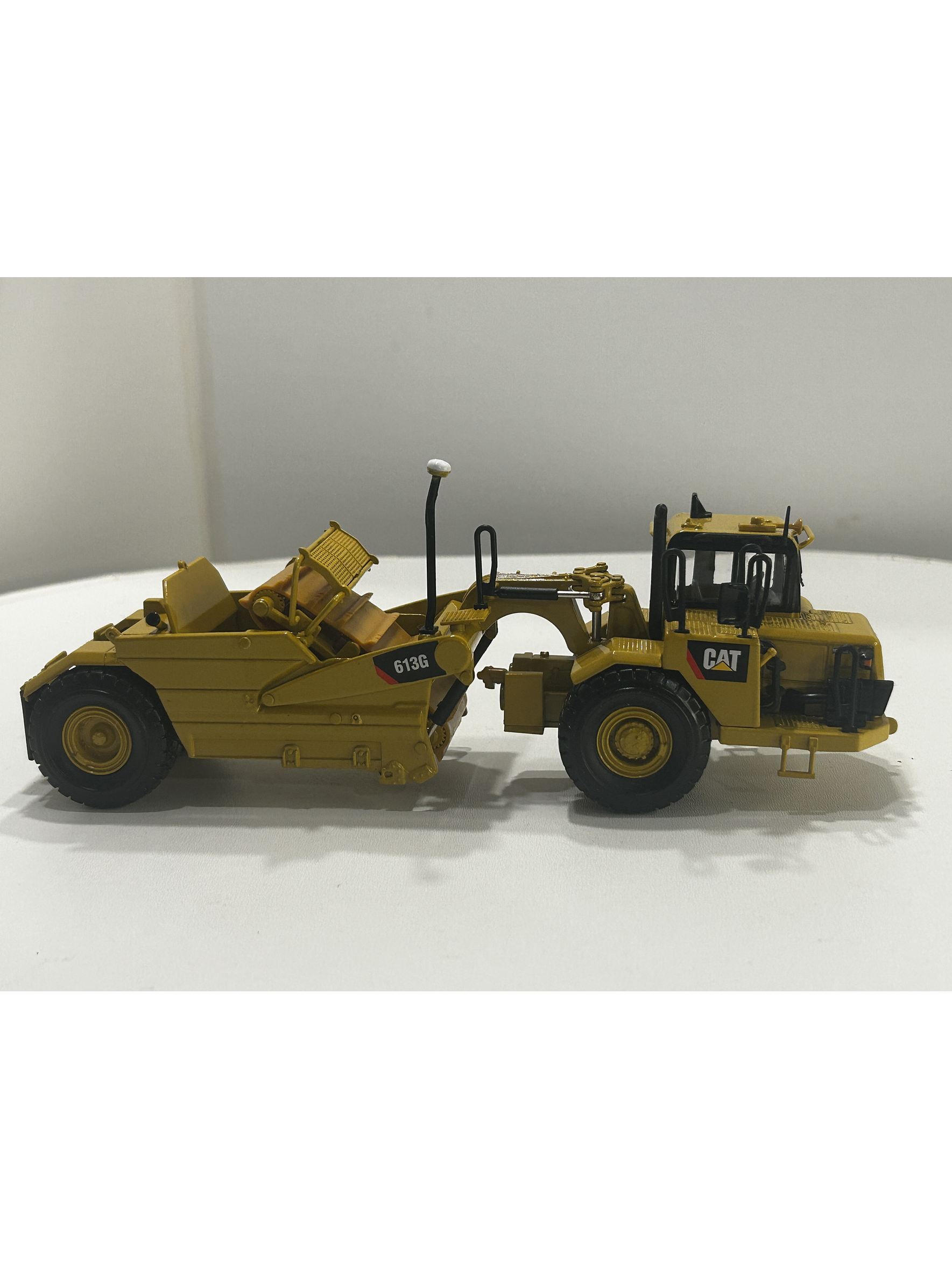 CAT 623G Elevating Scraper – Maquinaria minera y construcción | Modelo a escala 4