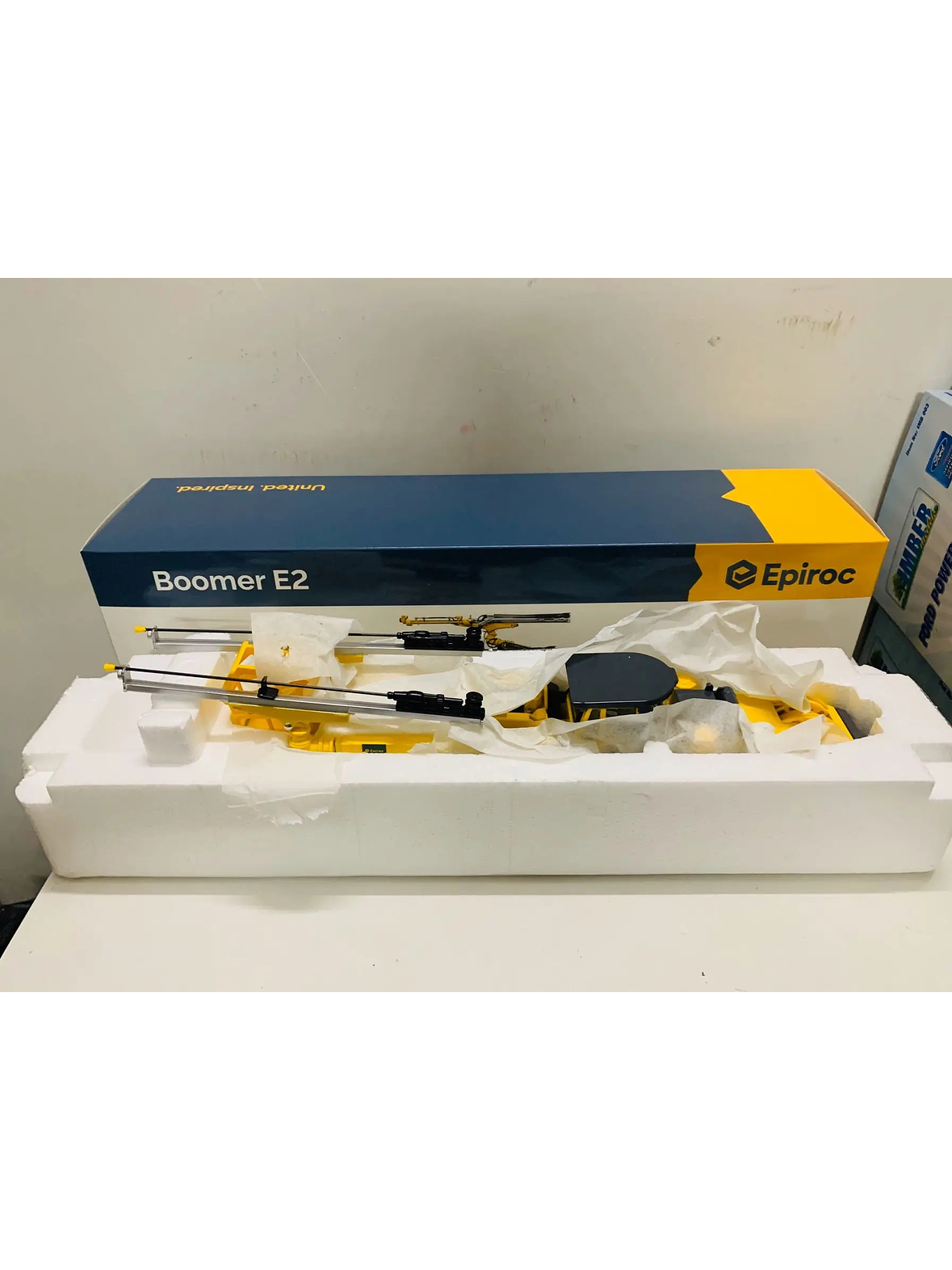 Epiroc Boomer E2 1:50 – Jumbo de perforación a escala para minería subterránea | Modelo coleccionable 8