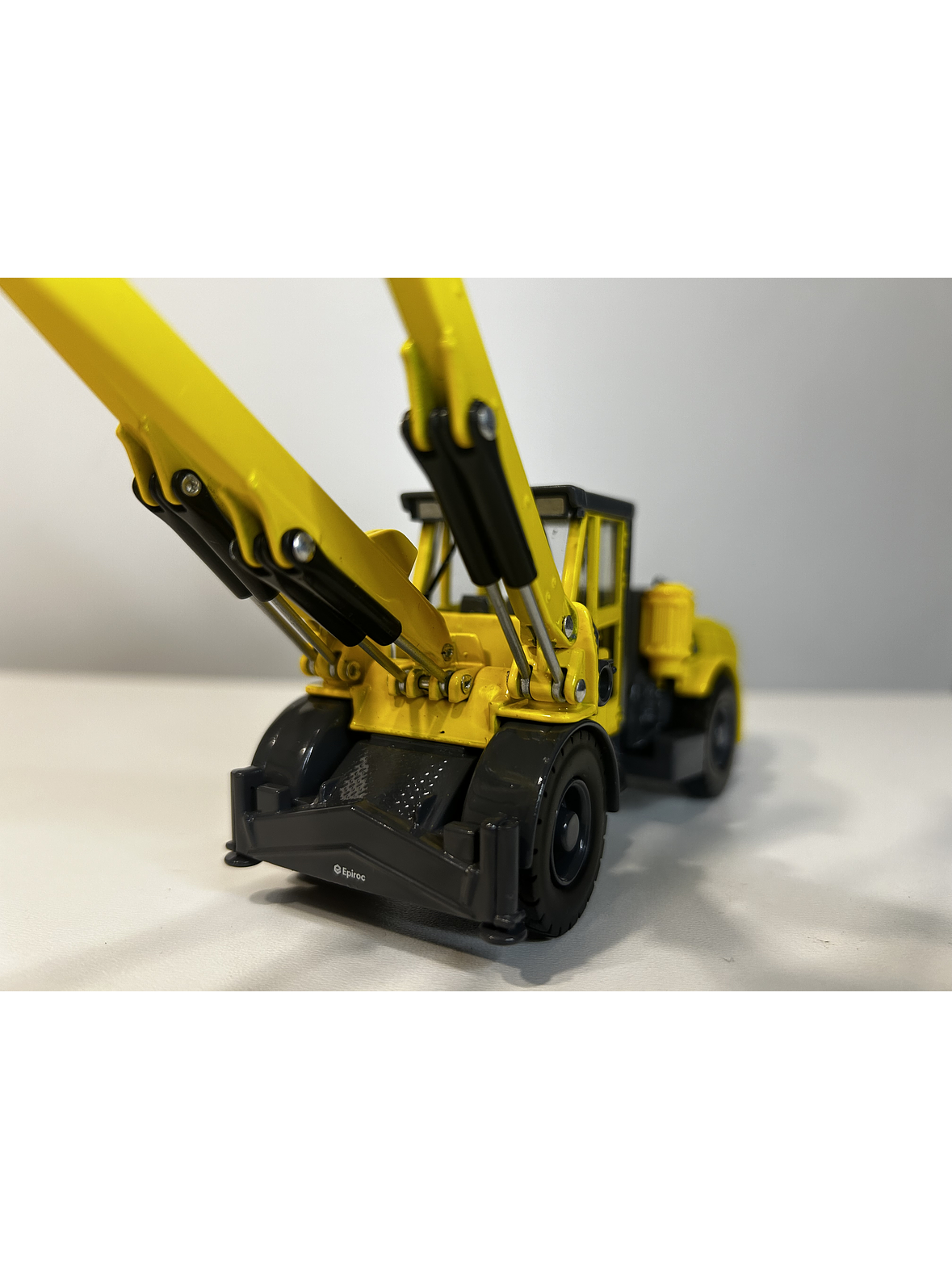 Epiroc Boomer E2 1:50 – Jumbo de perforación a escala para minería subterránea | Modelo coleccionable 2