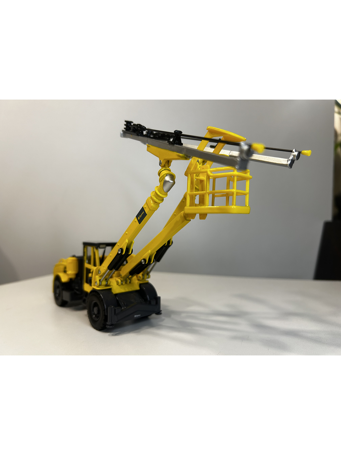 Epiroc Boomer E2 1:50 – Jumbo de perforación a escala para minería subterránea | Modelo coleccionable 1