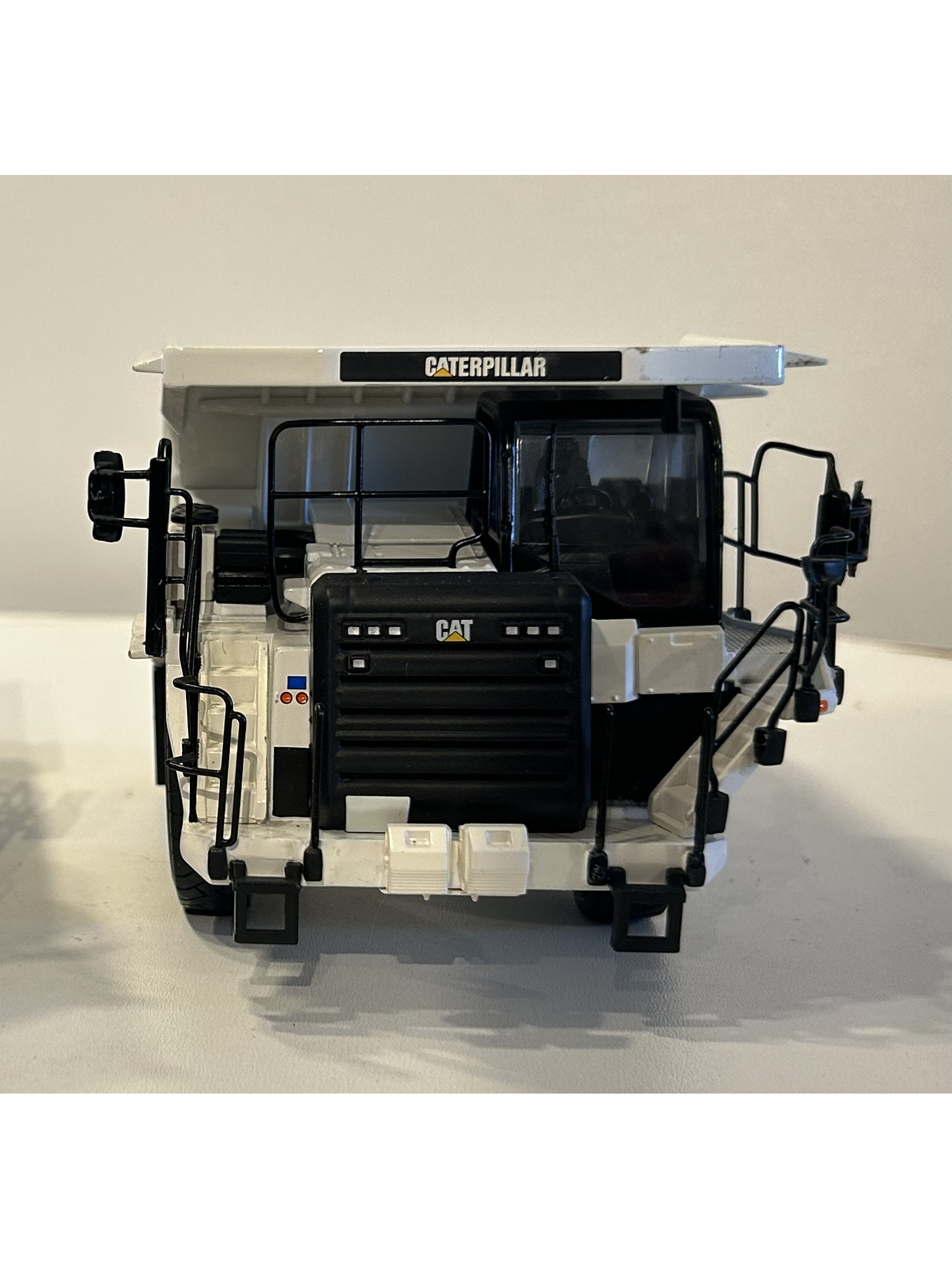 CAT 775G Norscot 1:50 – Edición Especial - Camión Minero a Escala Coleccionable en Chile (Sin caja original) 2