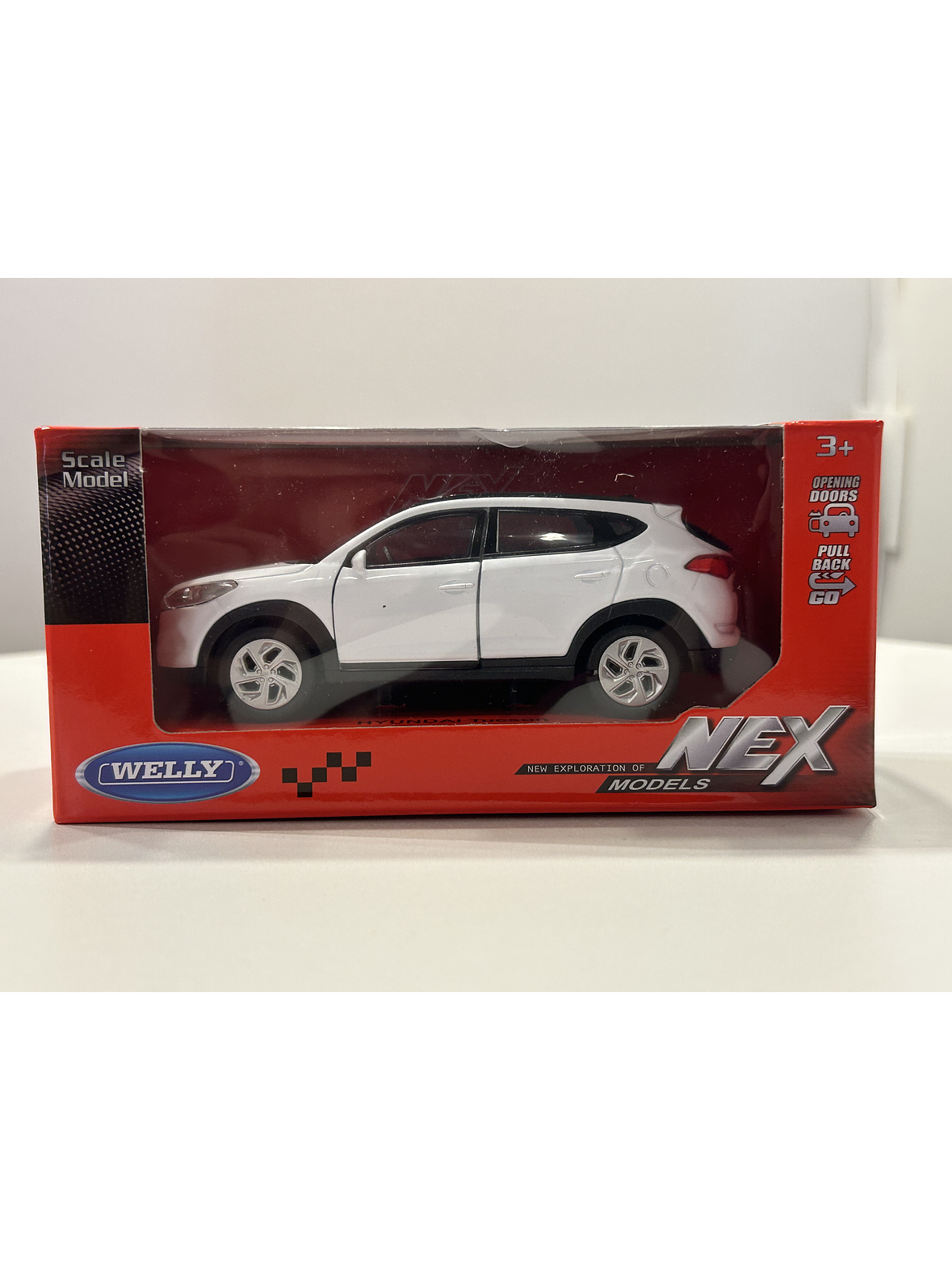 Hyundai Tucson SUV – Modelo a Escala Welly 1:32 | Detalle Realista y Coleccionismo Automotriz 11