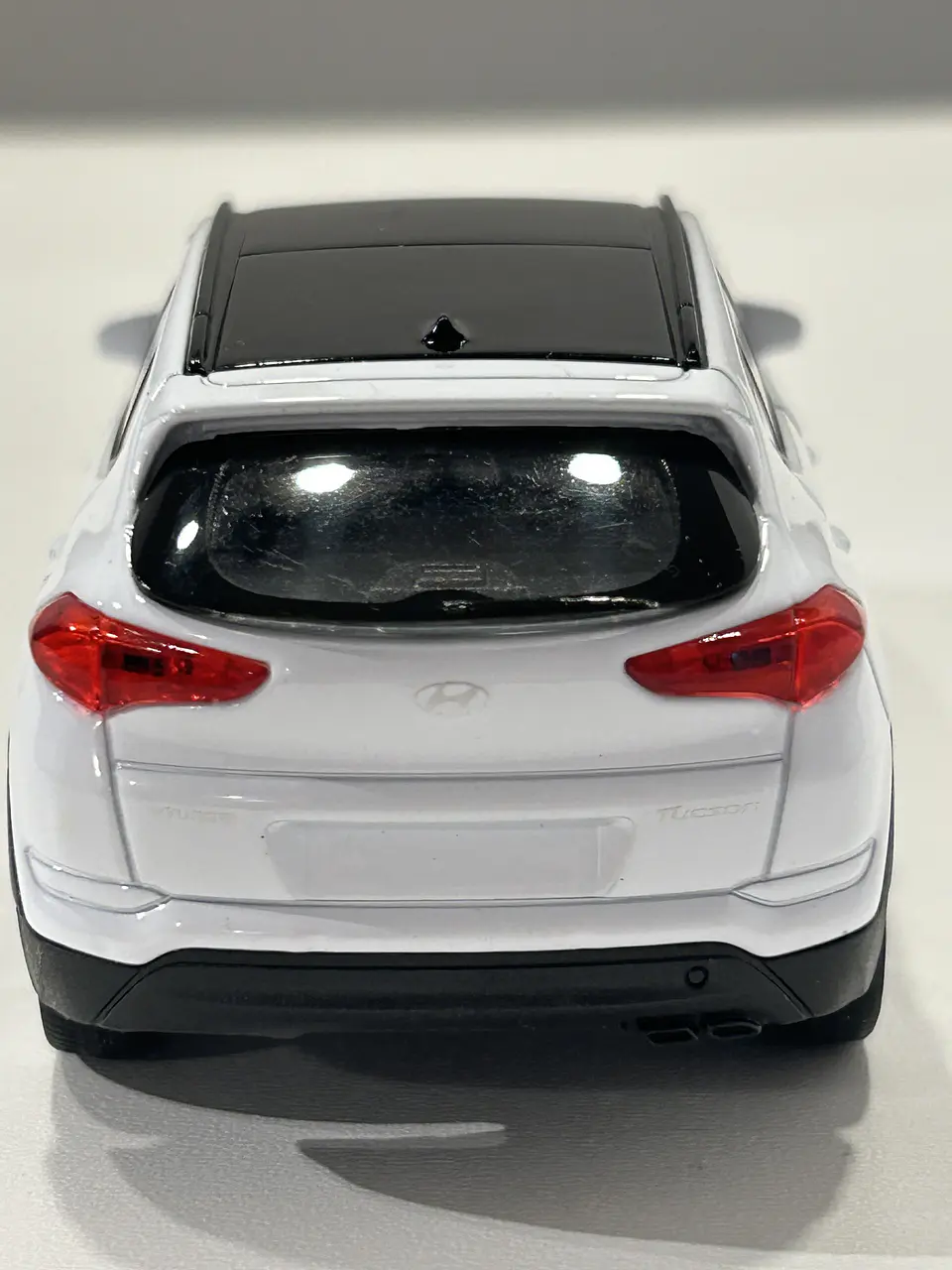 Auto Hyundai Tucson SUV | Welly 1:32 Coleccionable 7