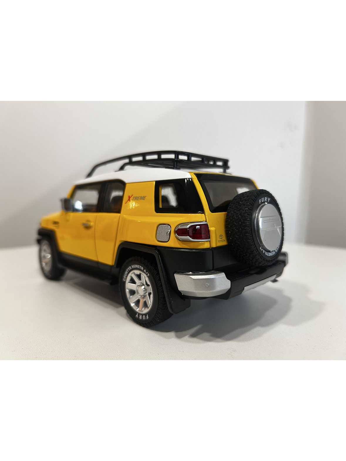 Toyota FJ Cruiser Off Road SUV 1:24 – Modelo a Escala Diecast Coleccionable 11