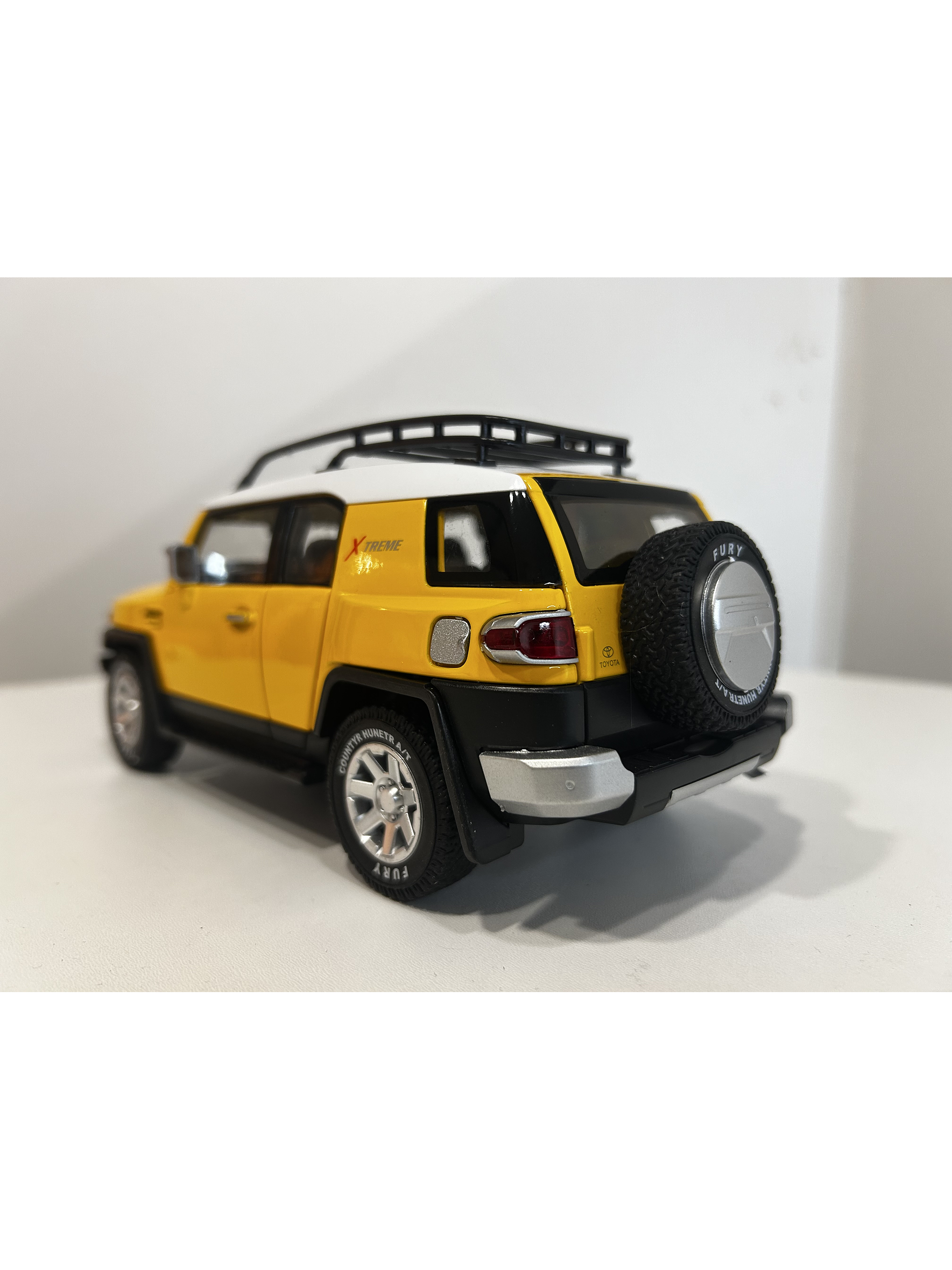 Toyota FJ Cruiser Off Road SUV 1:24 – Modelo a Escala Diecast Coleccionable 11