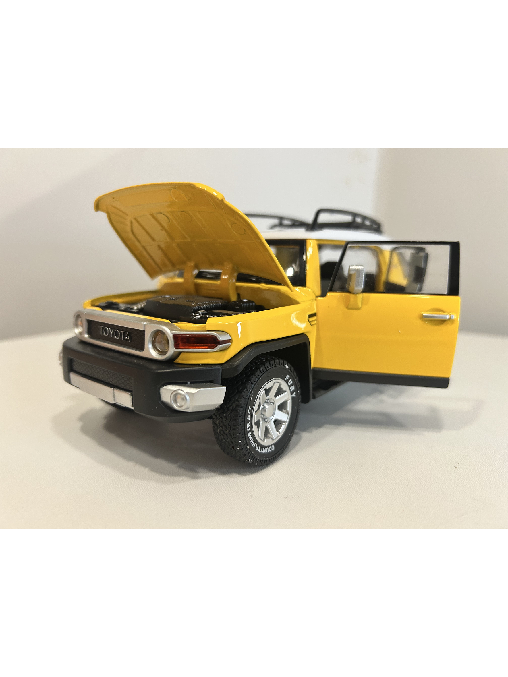 Toyota FJ Cruiser Off Road SUV 1:24 – Modelo a Escala Diecast Coleccionable 4