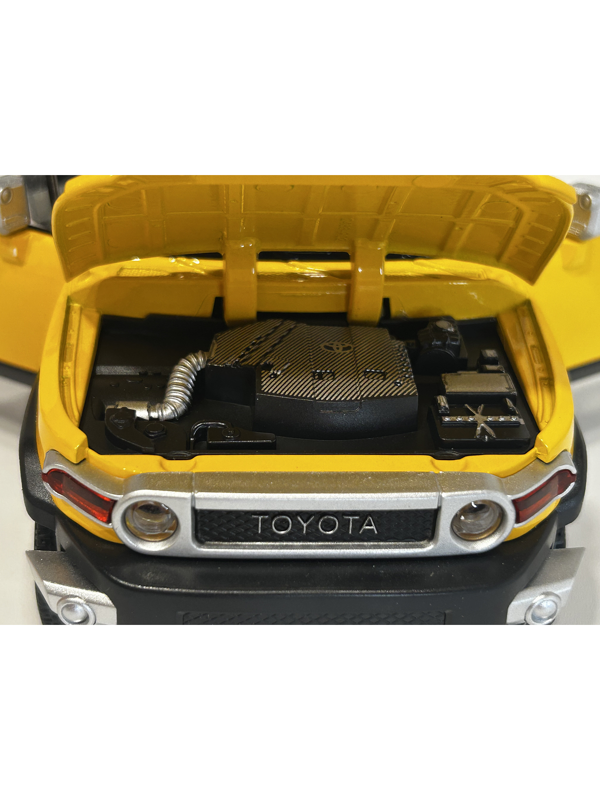 Toyota FJ Cruiser Off Road SUV 1:24 – Modelo a Escala Diecast Coleccionable 5