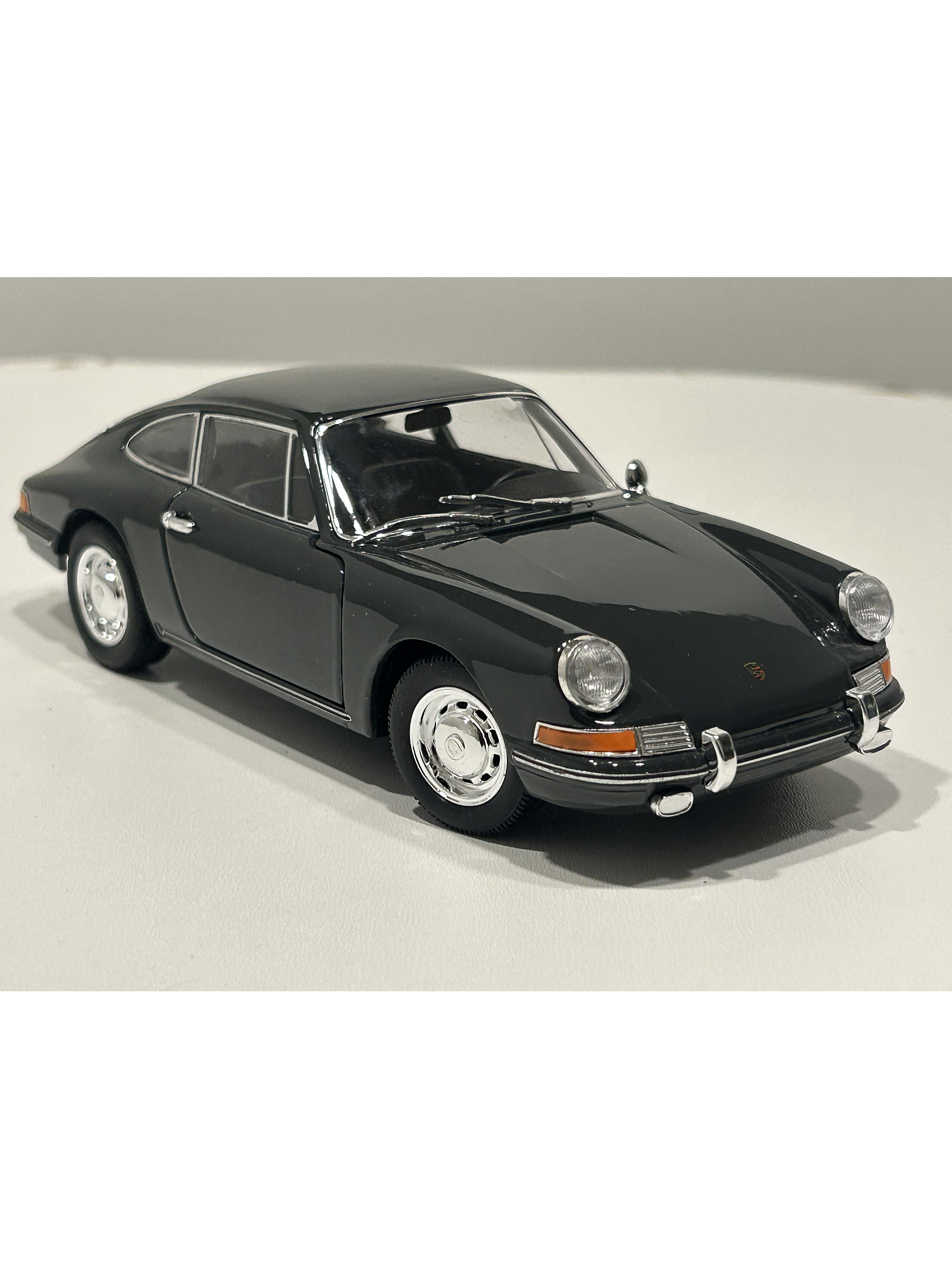 Porsche 911 Clásico 1964 – Modelo a Escala 1:24 Welly Diecast Coleccionable 10
