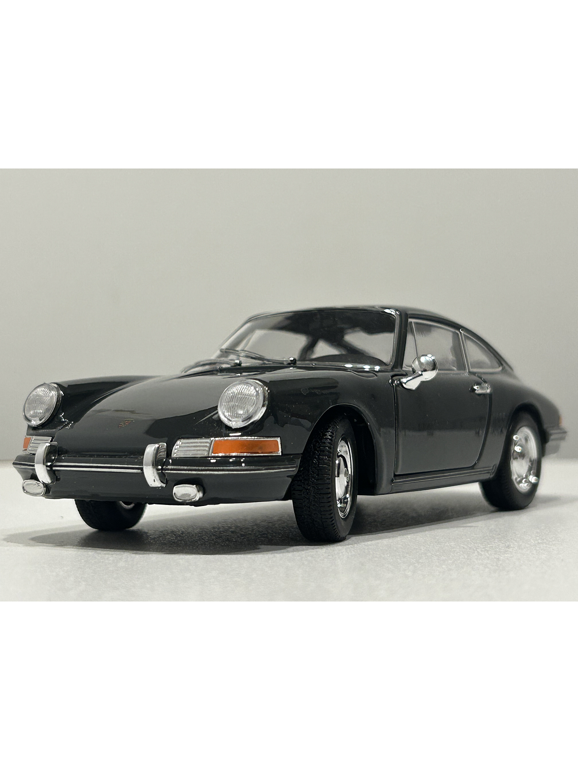 Porsche 911 Clásico 1964 – Modelo a Escala 1:24 Welly Diecast Coleccionable 2