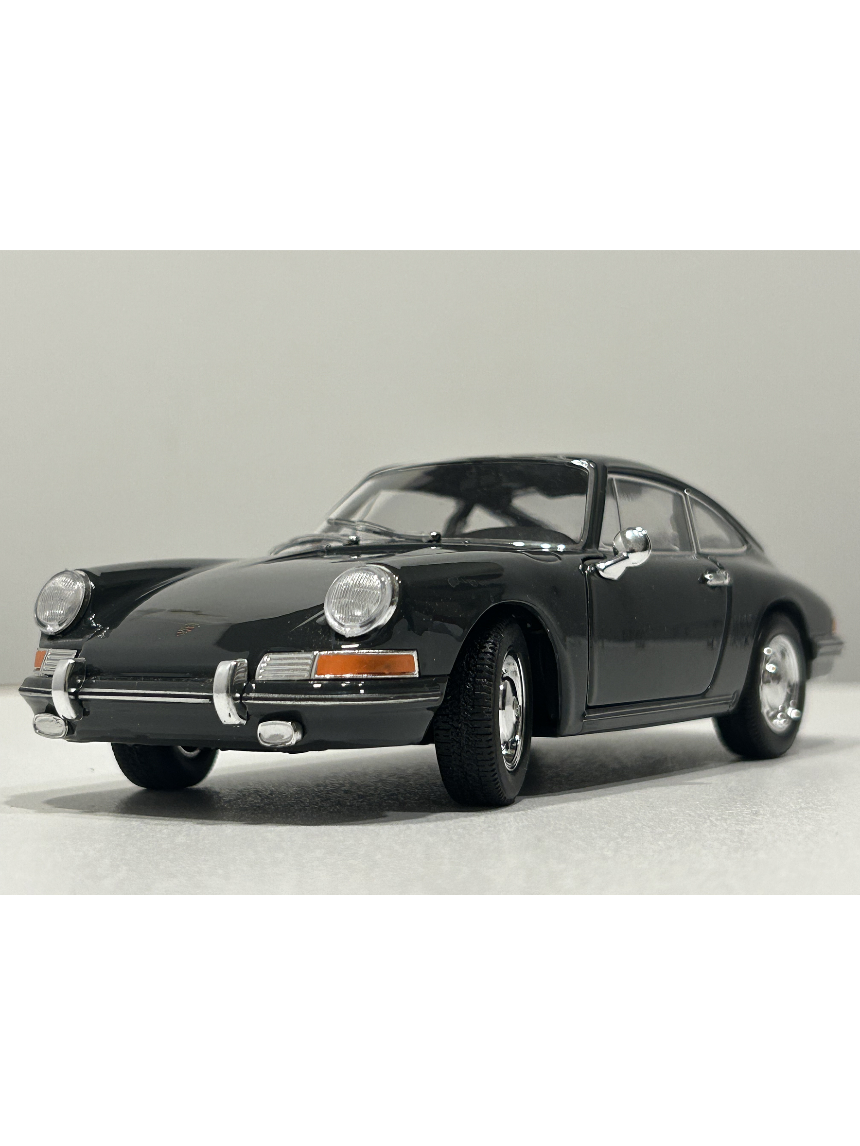 Porsche 911 Clásico 1964 – Modelo a Escala 1:24 Welly Diecast Coleccionable 2