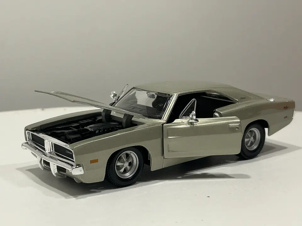 Auto Dodge Charger R/T 1969 | Maisto Escala 1:25 5