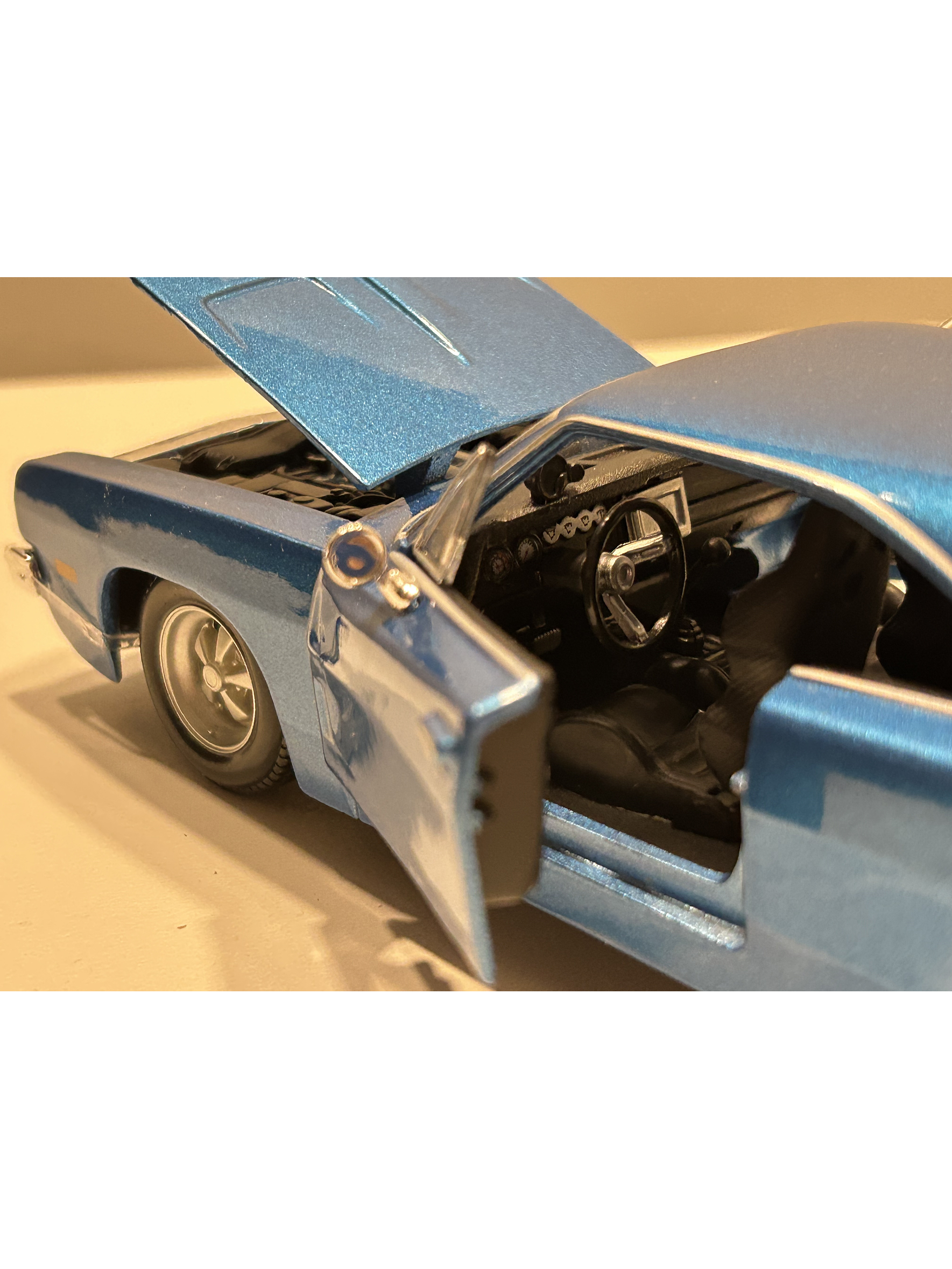 Dodge Charger R/T 1969 – Modelo a Escala 1:25 - Maisto Special Editions - Diecast Coleccionable 15