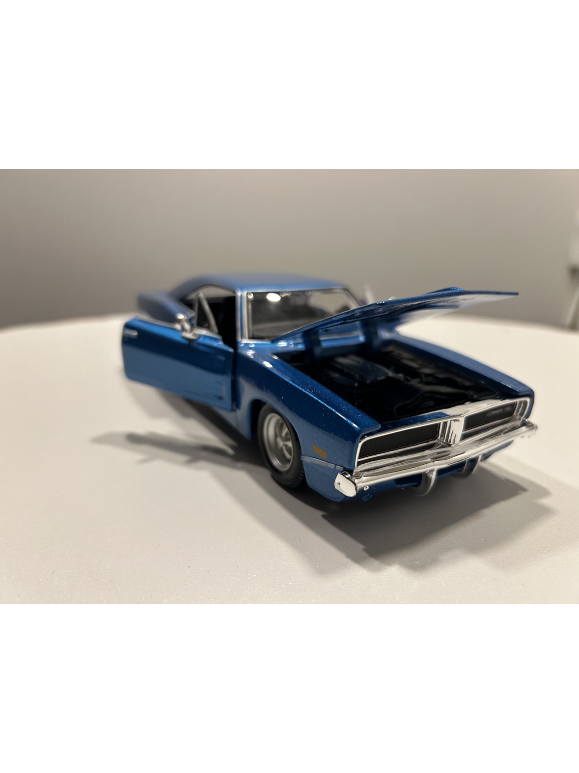 Dodge Charger R/T 1969 – Modelo a Escala 1:25 - Maisto Special Editions - Diecast Coleccionable 14