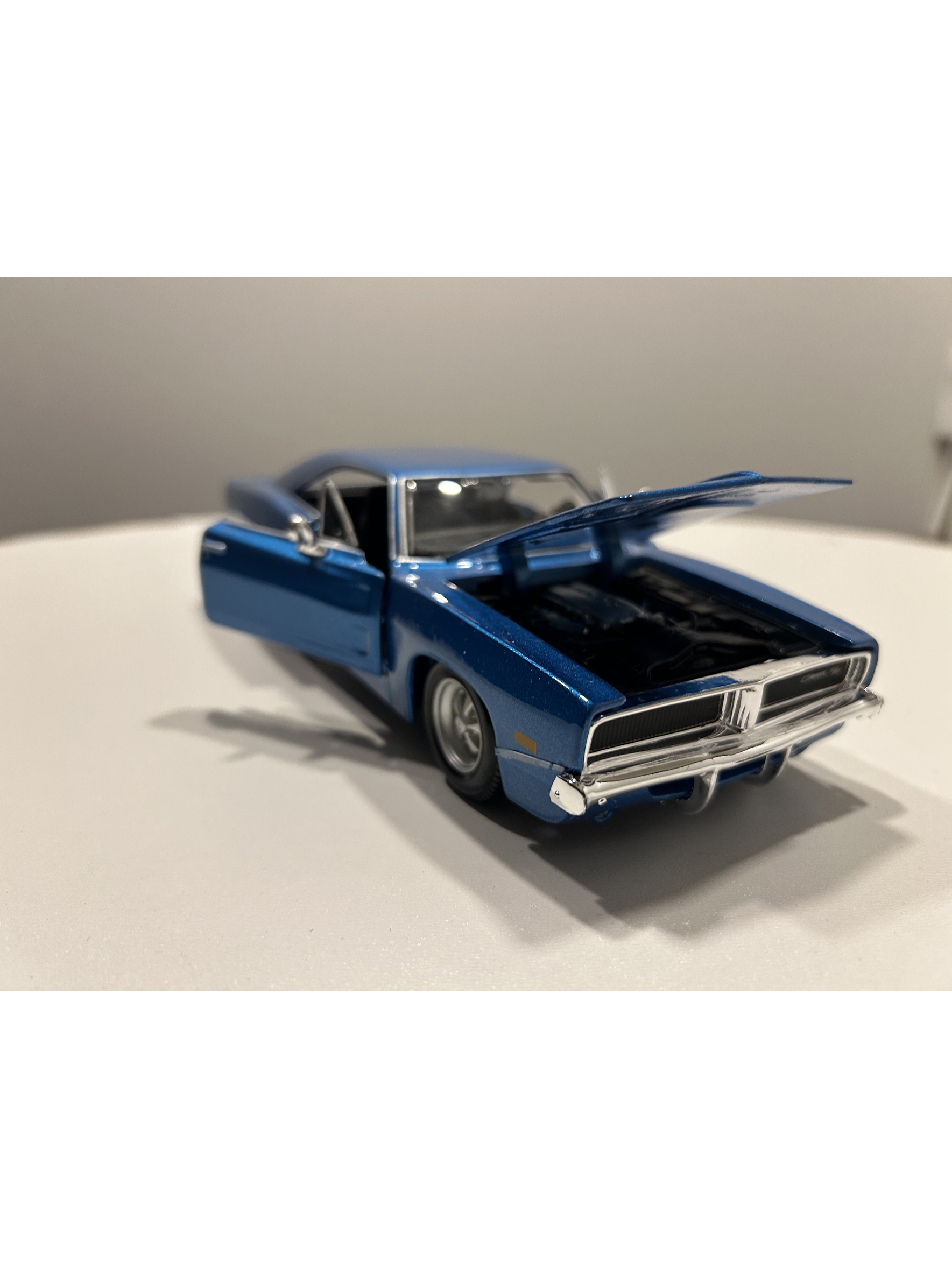 Dodge Charger R/T 1969 – Modelo a Escala 1:25 - Maisto Special Editions - Diecast Coleccionable 14