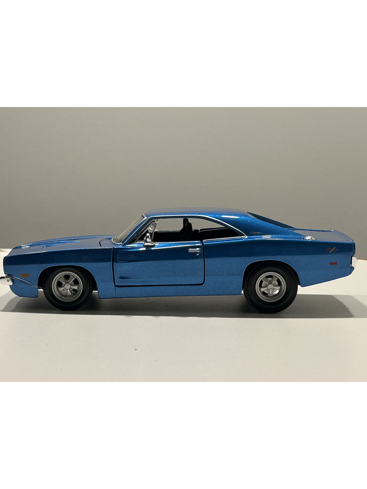 Dodge Charger R/T 1969 – Modelo a Escala 1:25 - Maisto Special Editions - Diecast Coleccionable 19