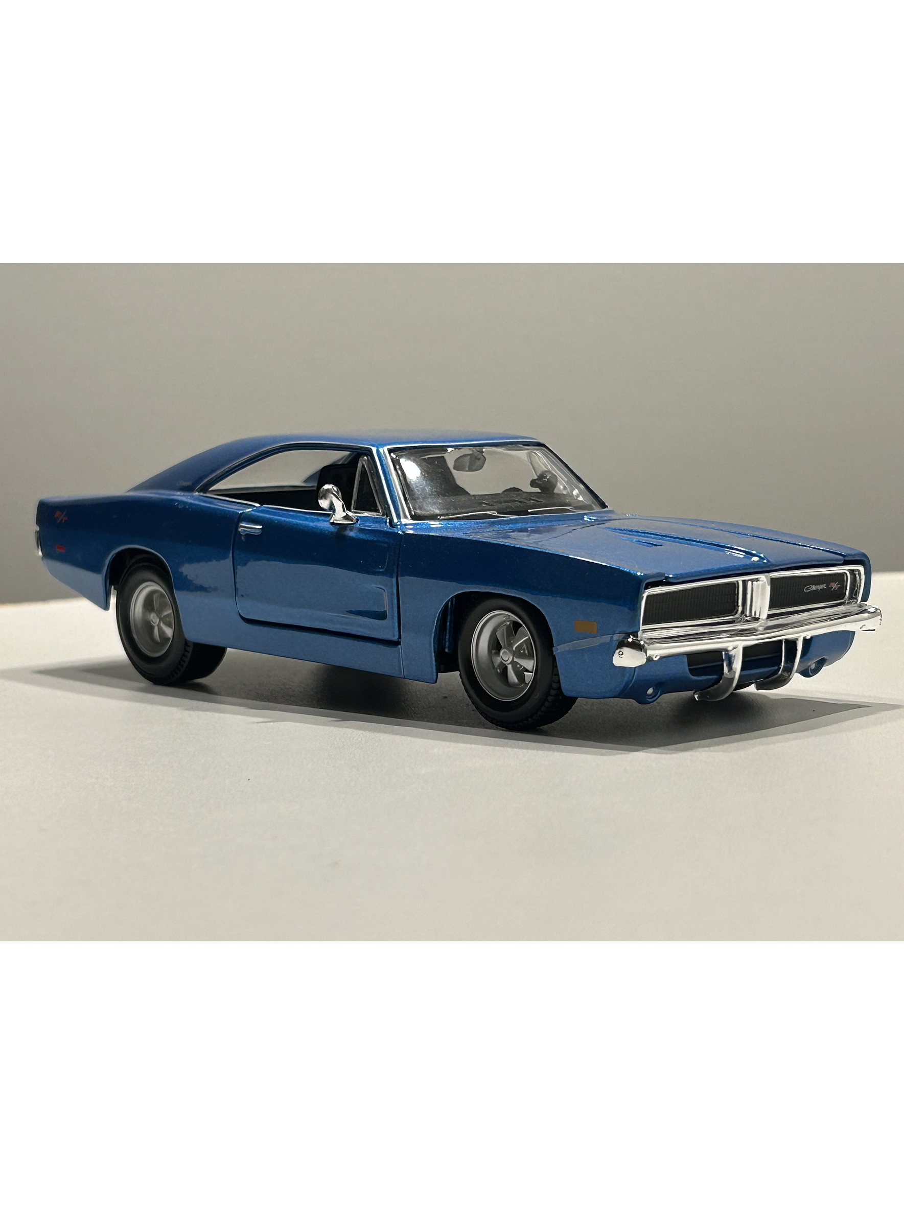 Dodge Charger R/T 1969 – Modelo a Escala 1:25 - Maisto Special Editions - Diecast Coleccionable 13