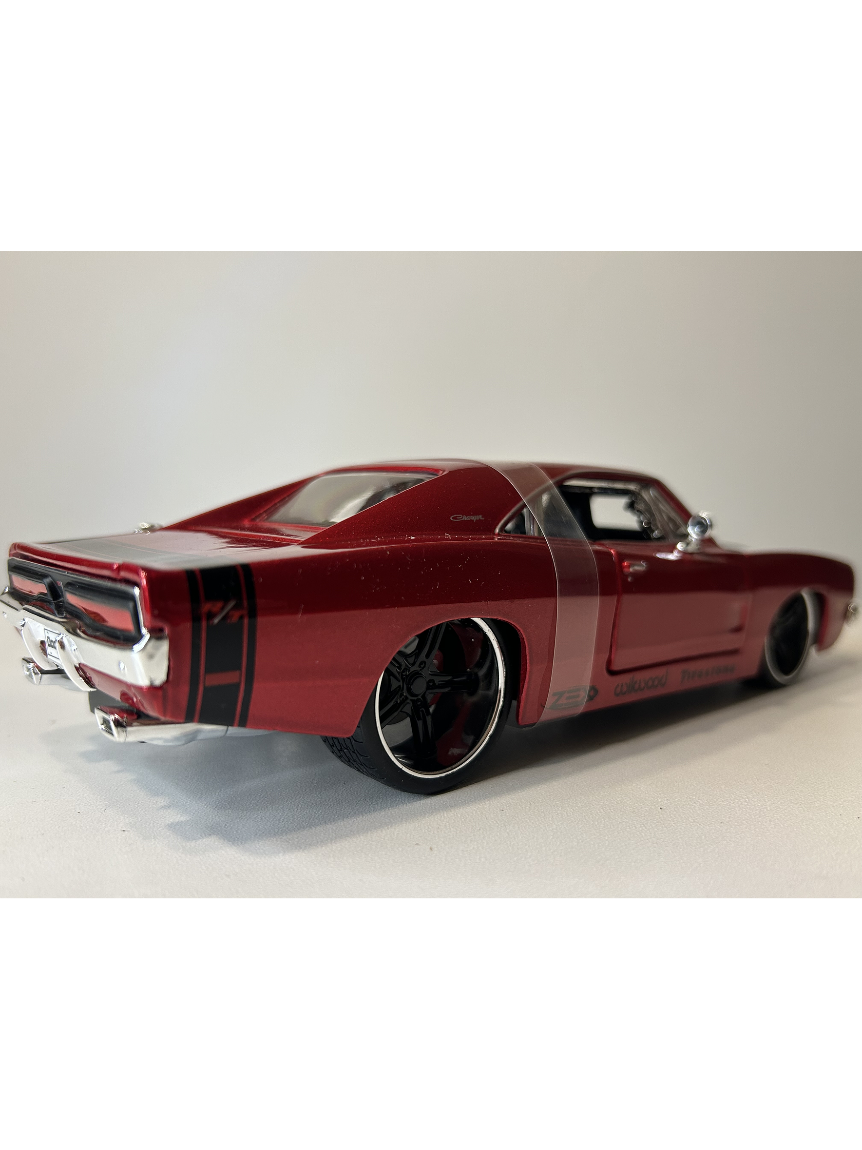 Dodge Charger R/T 1969 – Modelo a Escala 1:25 - Maisto Special Editions - Diecast Coleccionable 27