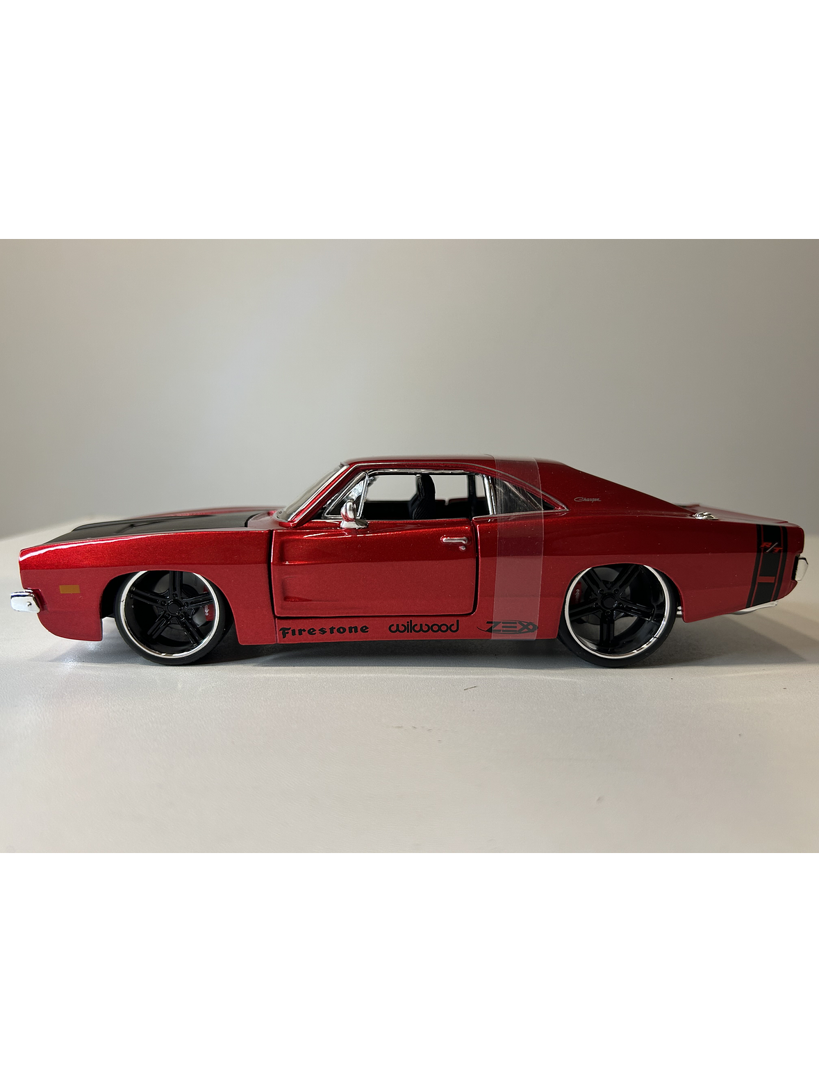Dodge Charger R/T 1969 – Modelo a Escala 1:25 - Maisto Special Editions - Diecast Coleccionable 32