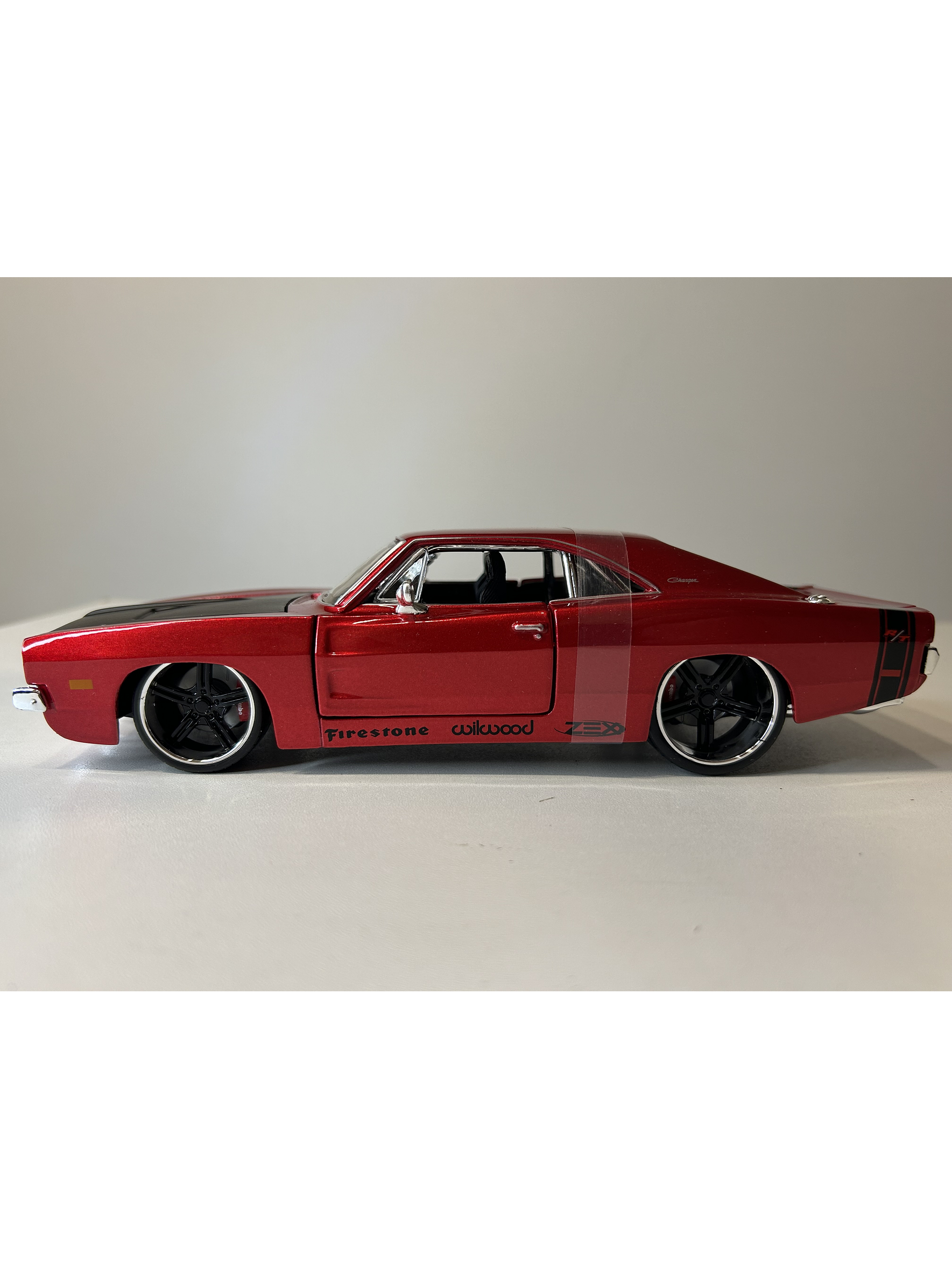 Dodge Charger R/T 1969 – Modelo a Escala 1:25 - Maisto Special Editions - Diecast Coleccionable 32