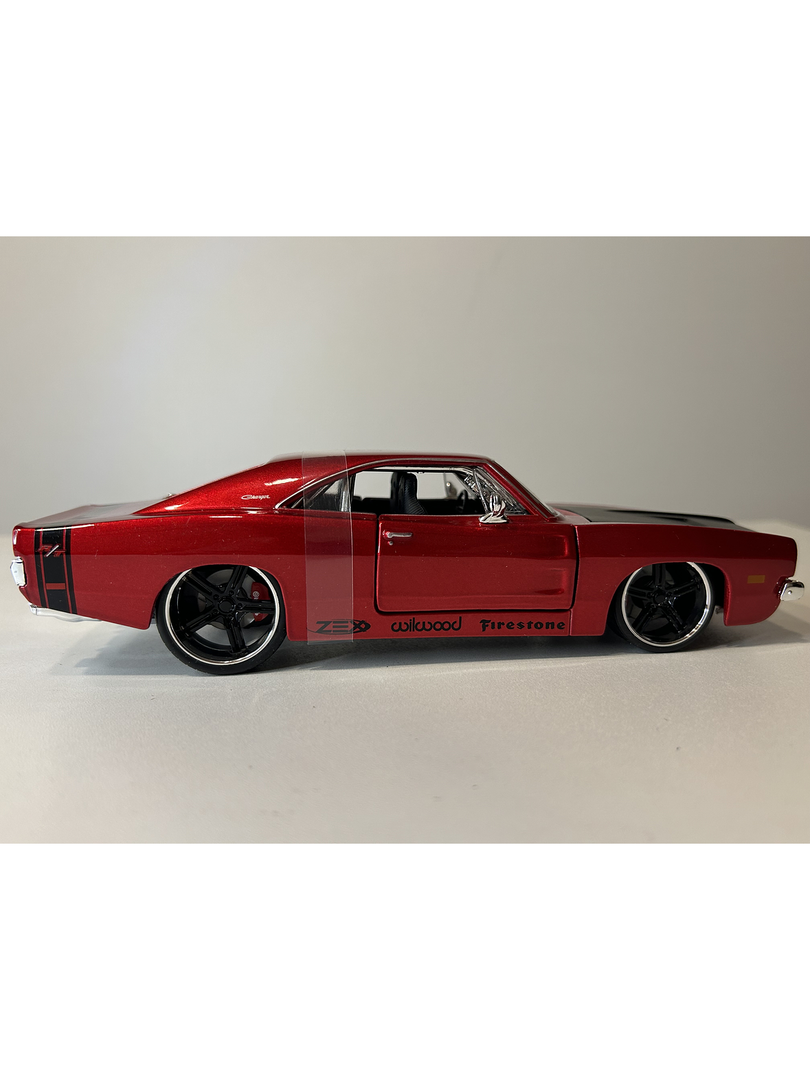 Dodge Charger R/T 1969 – Modelo a Escala 1:25 - Maisto Special Editions - Diecast Coleccionable 26