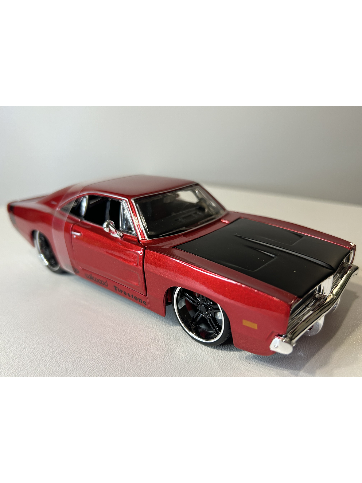 Dodge Charger R/T 1969 – Modelo a Escala 1:25 - Maisto Special Editions - Diecast Coleccionable 33