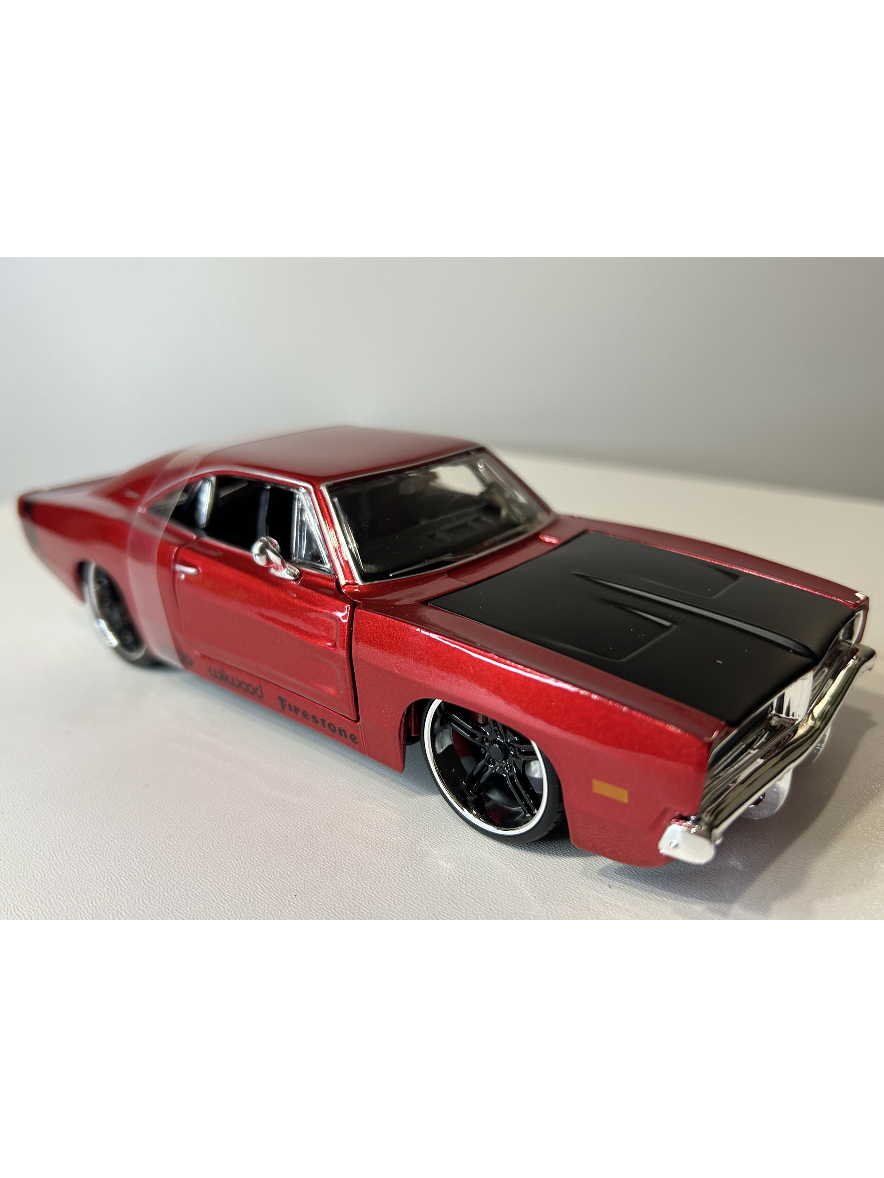 Dodge Charger R/T 1969 – Modelo a Escala 1:25 - Maisto Special Editions - Diecast Coleccionable 33