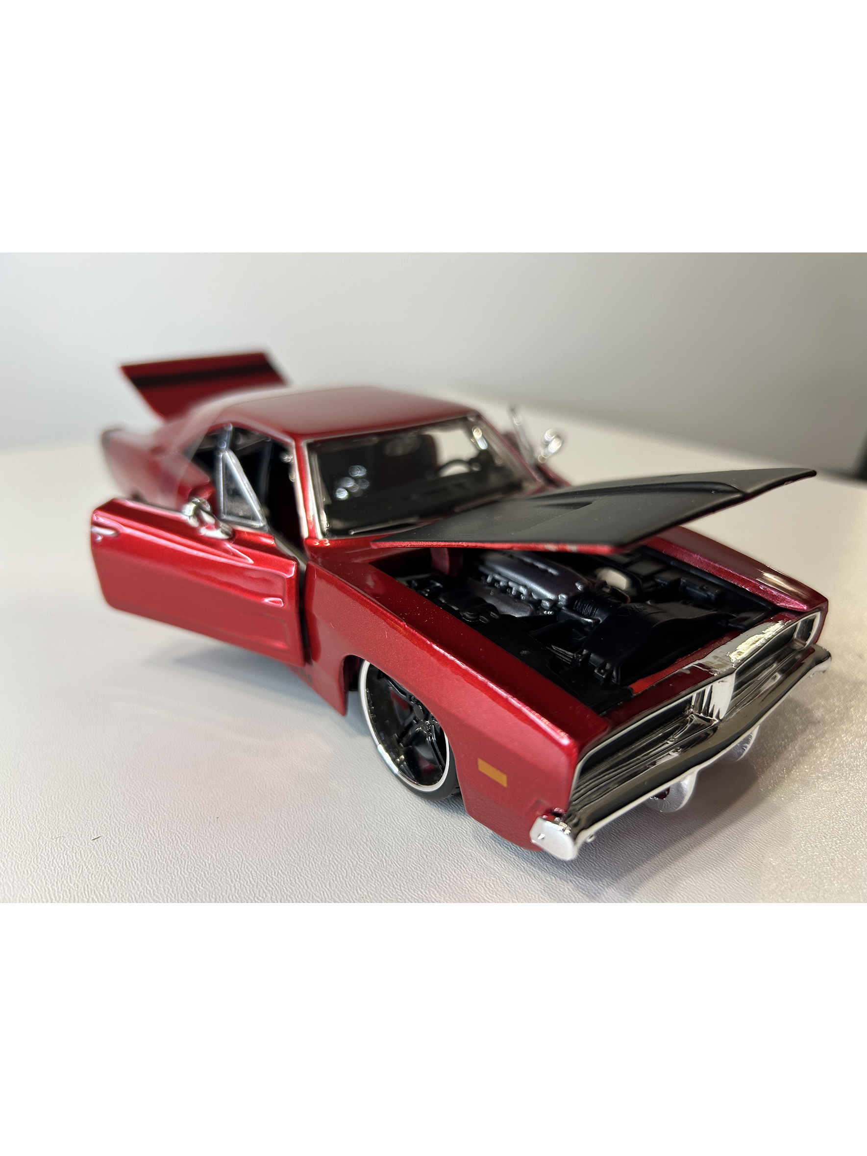 Dodge Charger R/T 1969 – Modelo a Escala 1:25 - Maisto Special Editions - Diecast Coleccionable 25
