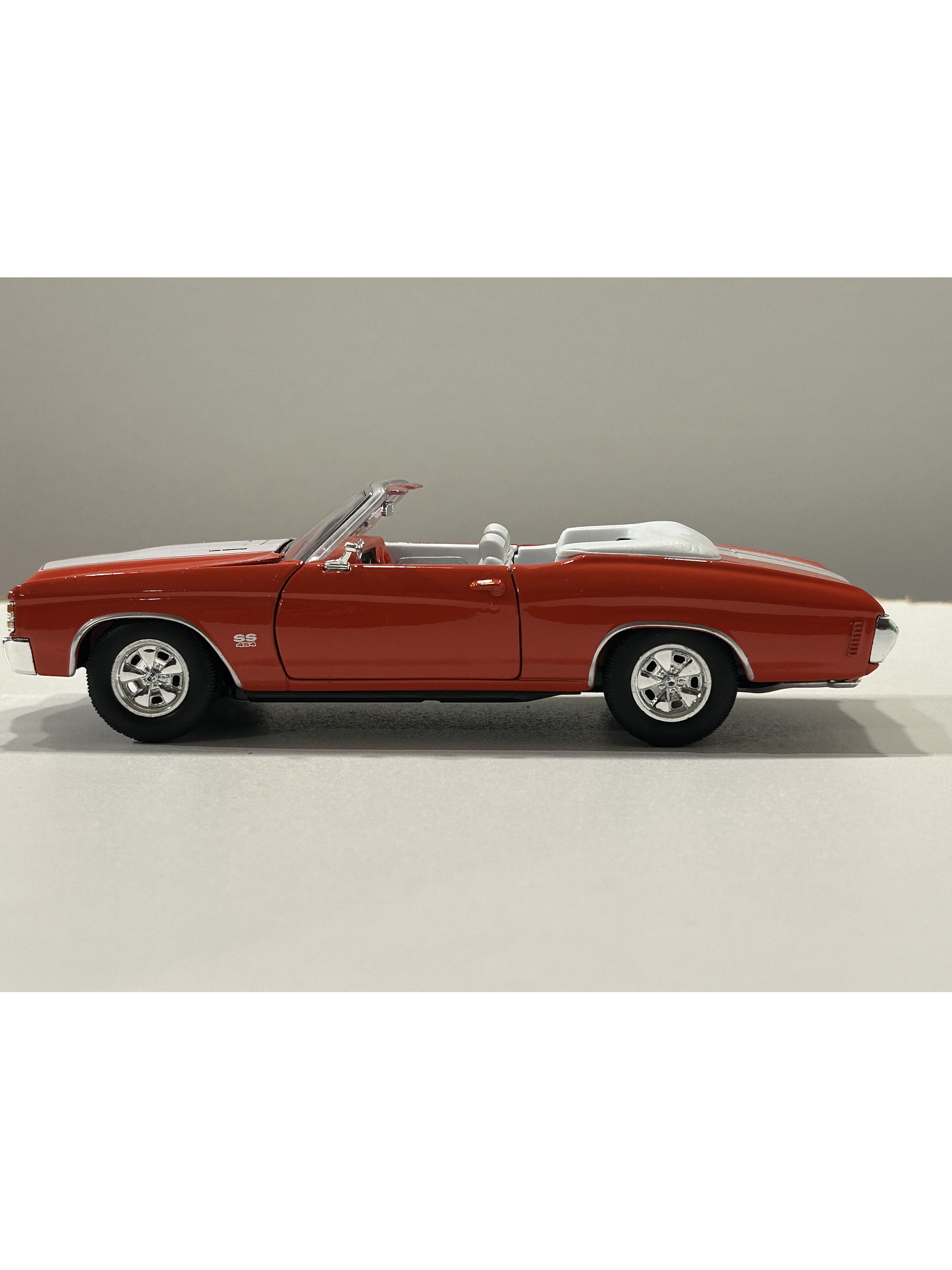 Chevrolet Chevelle SS 454 Convertible 1971 – Modelo a Escala 1:24 Welly Diecast Coleccionable 9