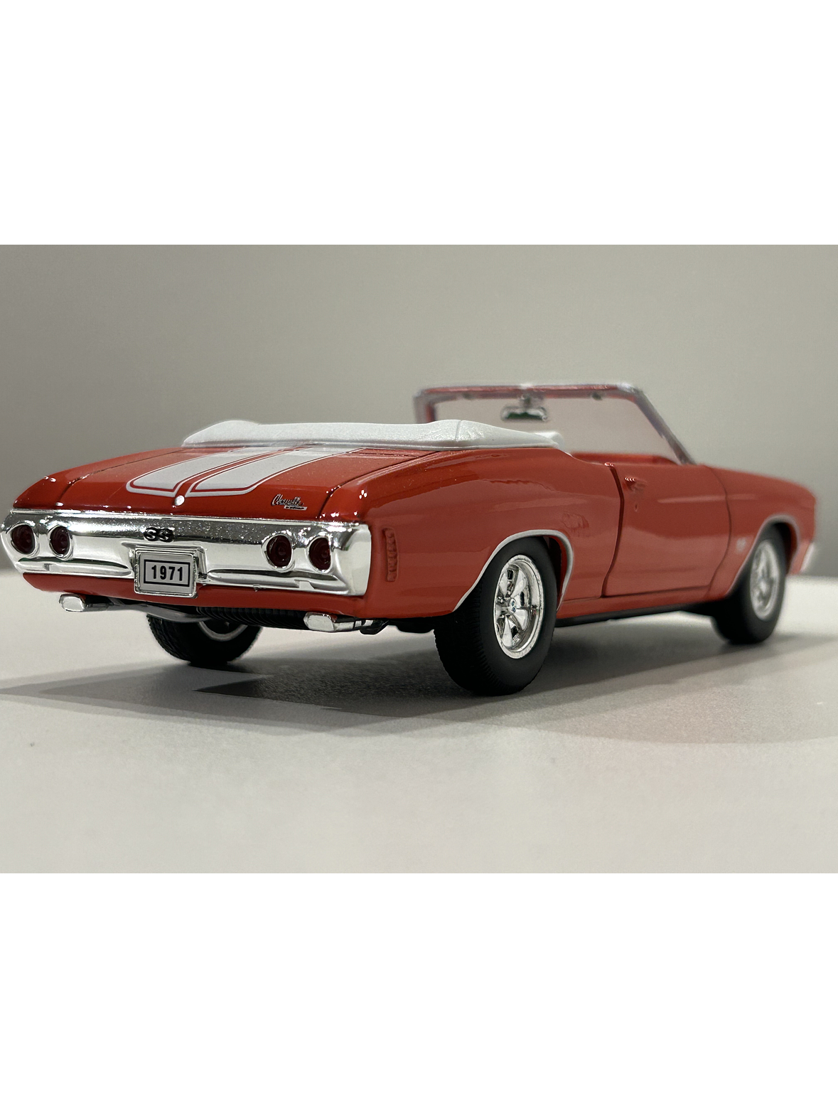 Chevrolet Chevelle SS 454 Convertible 1971 – Modelo a Escala 1:24 Welly Diecast Coleccionable 6