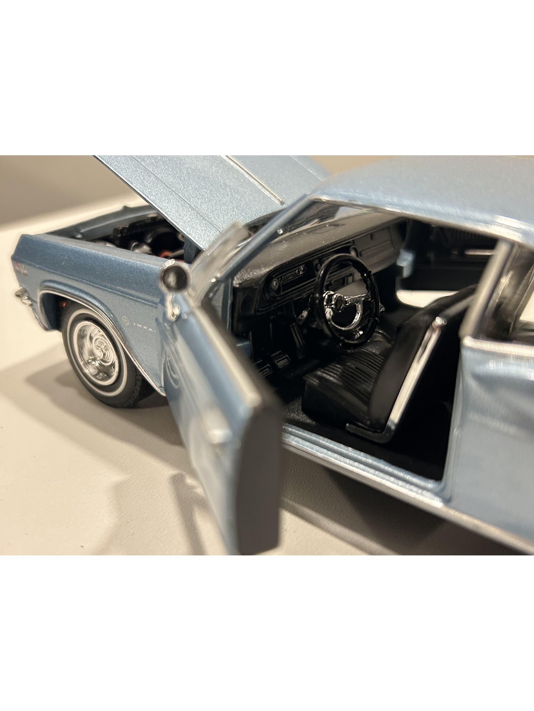 Chevrolet Impala SS 396 1965 – Modelo a Escala 1:24 Welly Diecast Coleccionable 5