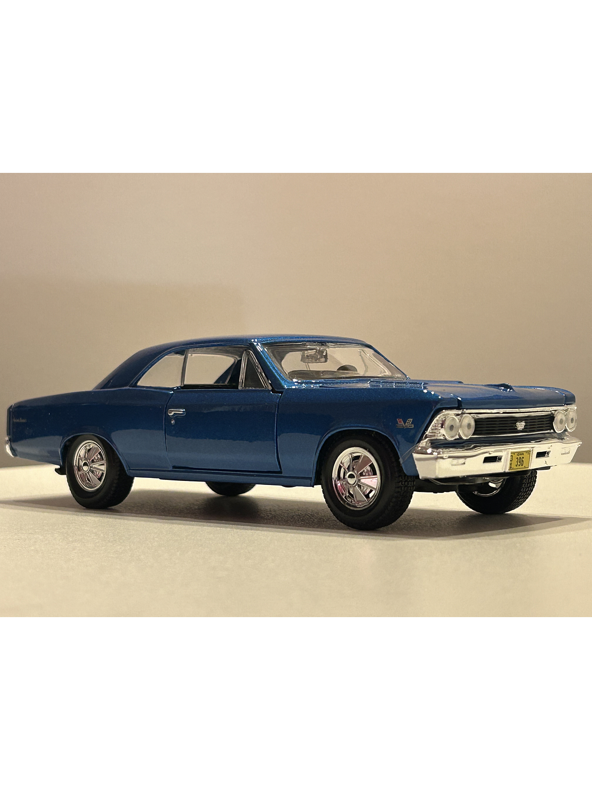 Chevrolet Chevelle SS 396 1966 – Modelo a Escala 1:24 Maisto Diecast Coleccionable 3