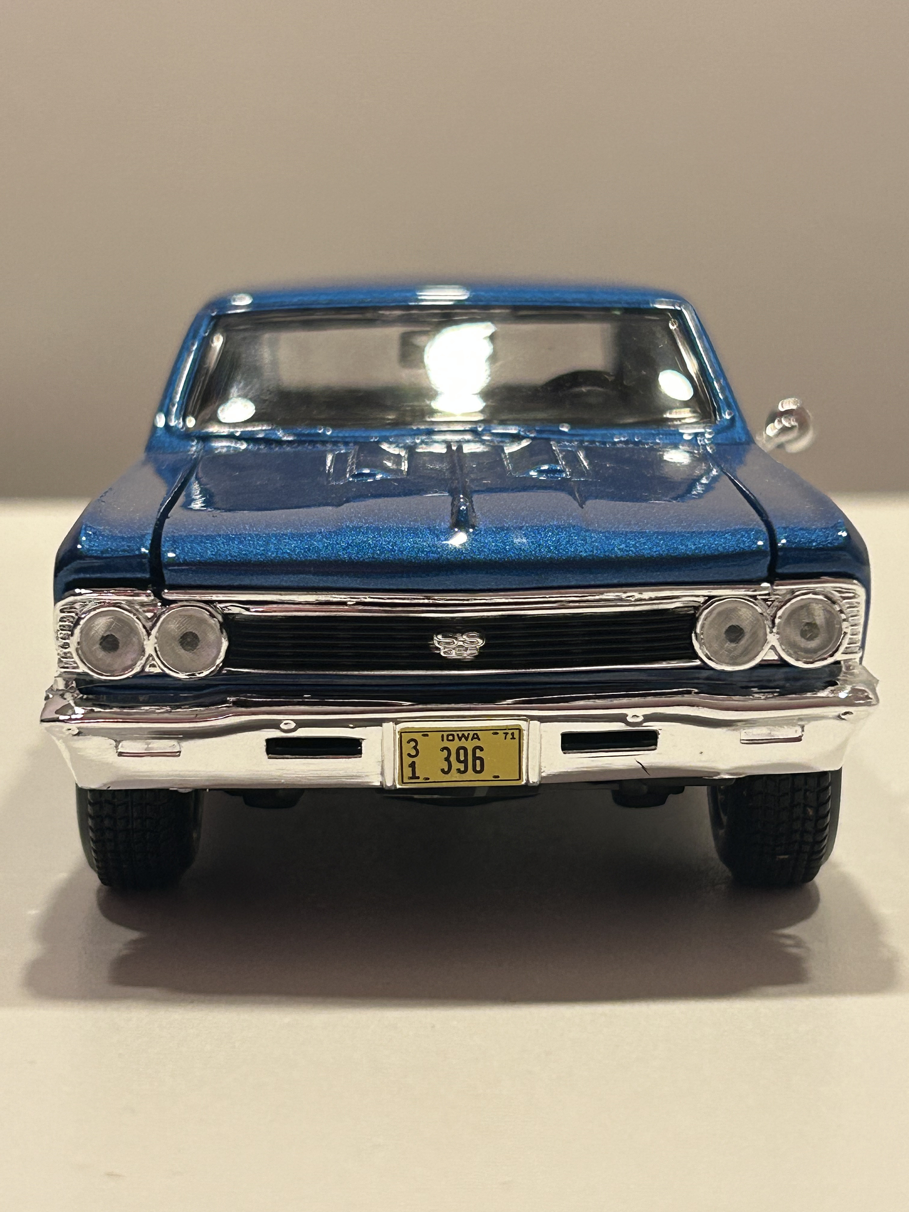 Chevrolet Chevelle SS 396 1966 – Modelo a Escala 1:24 Maisto Diecast Coleccionable 2