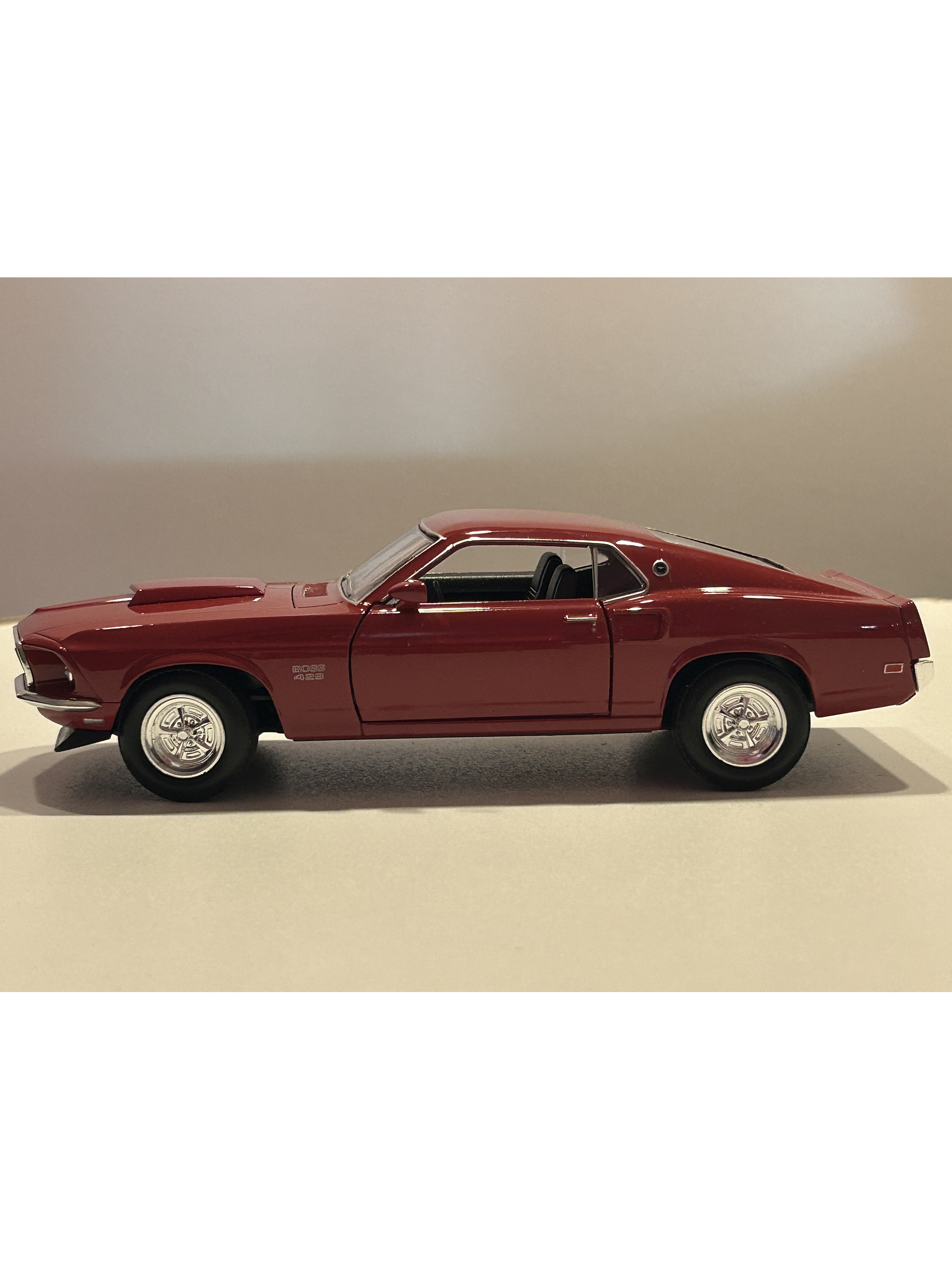 Ford Mustang Boss 429 1969 – Modelo a Escala 1:24 Welly Diecast Coleccionable 6