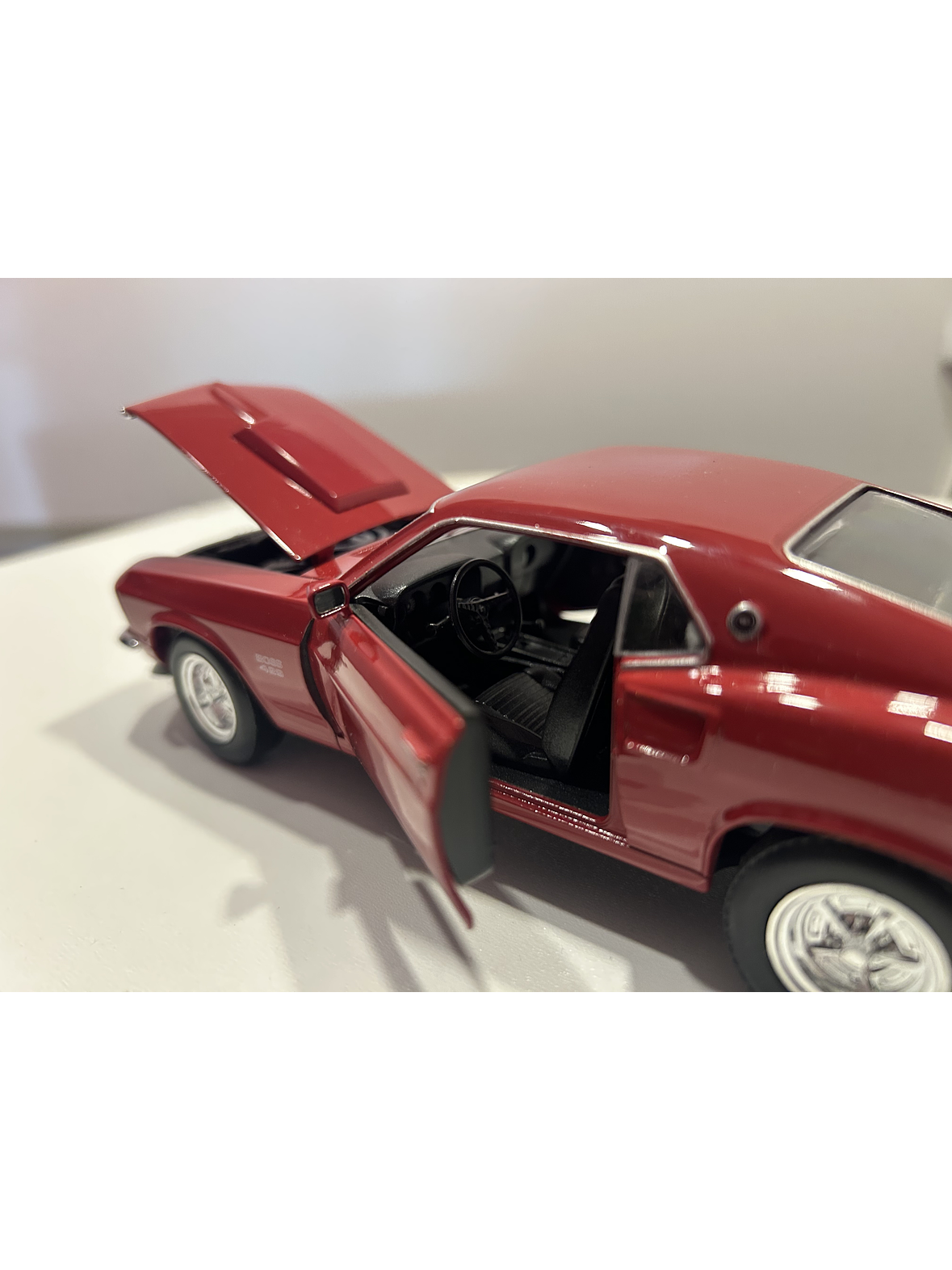 Ford Mustang Boss 429 1969 – Modelo a Escala 1:24 Welly Diecast Coleccionable 5