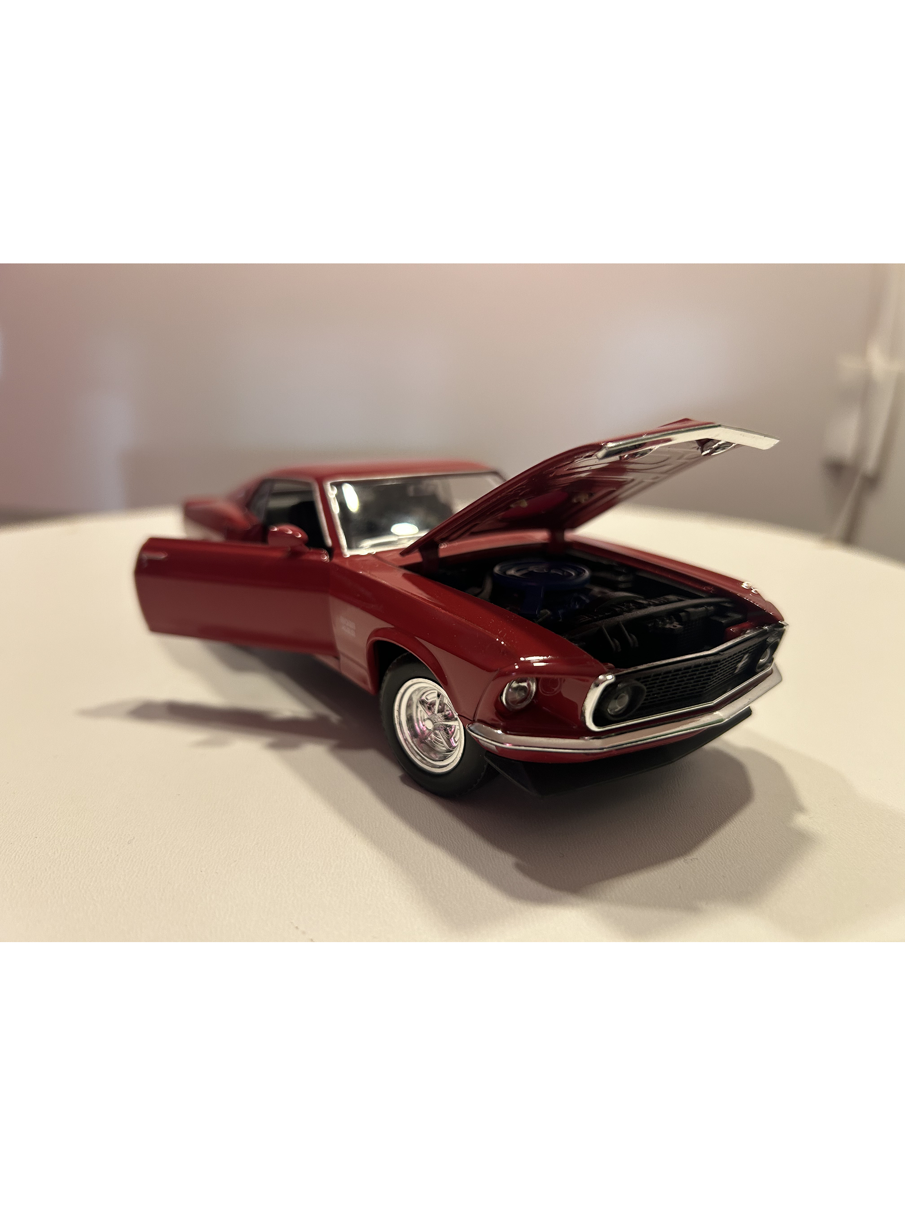 Ford Mustang Boss 429 1969 – Modelo a Escala 1:24 Welly Diecast Coleccionable 4